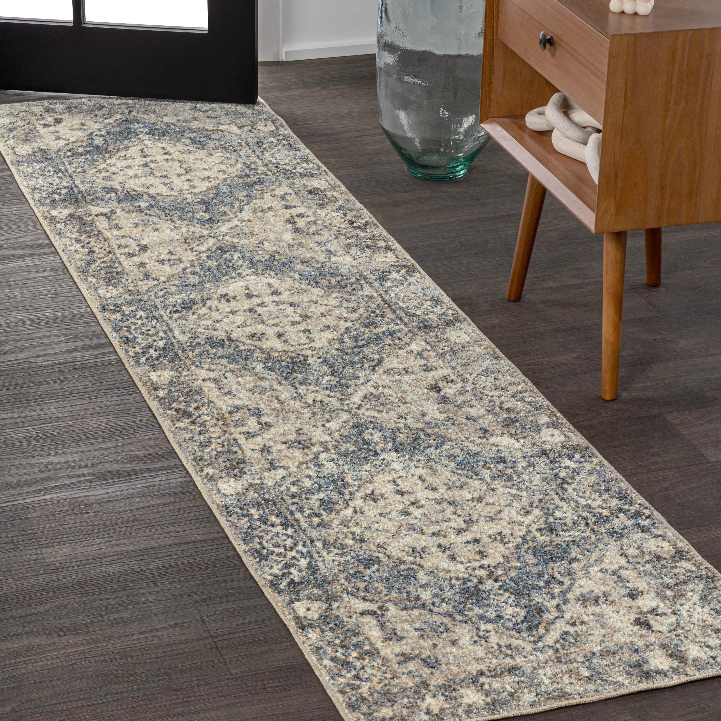 JONATHAN Y Shaii Distressed Medallion Low-Pile Machine-Washable Area Rug