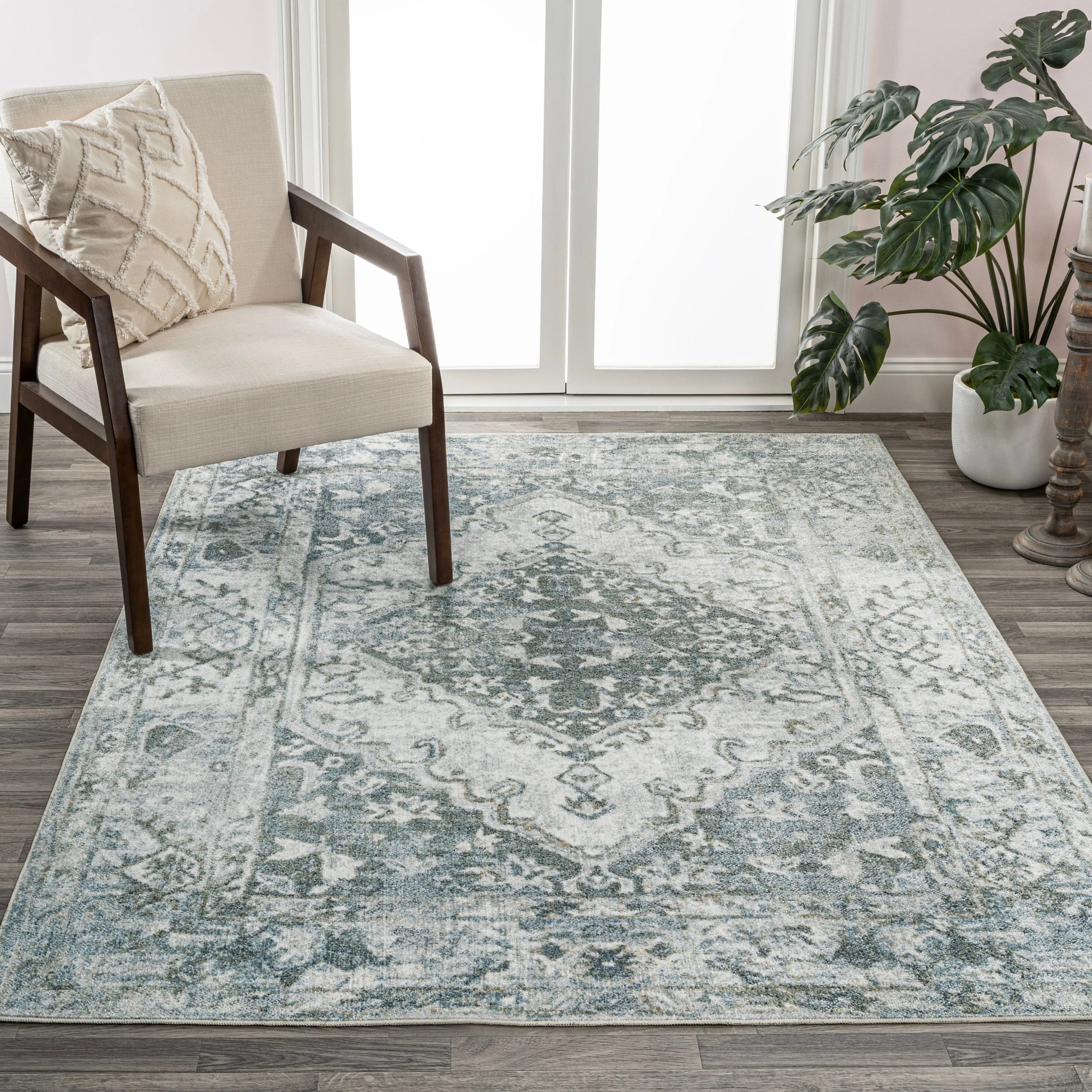 JONATHAN Y Shaii Distressed Medallion Low-Pile Machine-Washable Area Rug