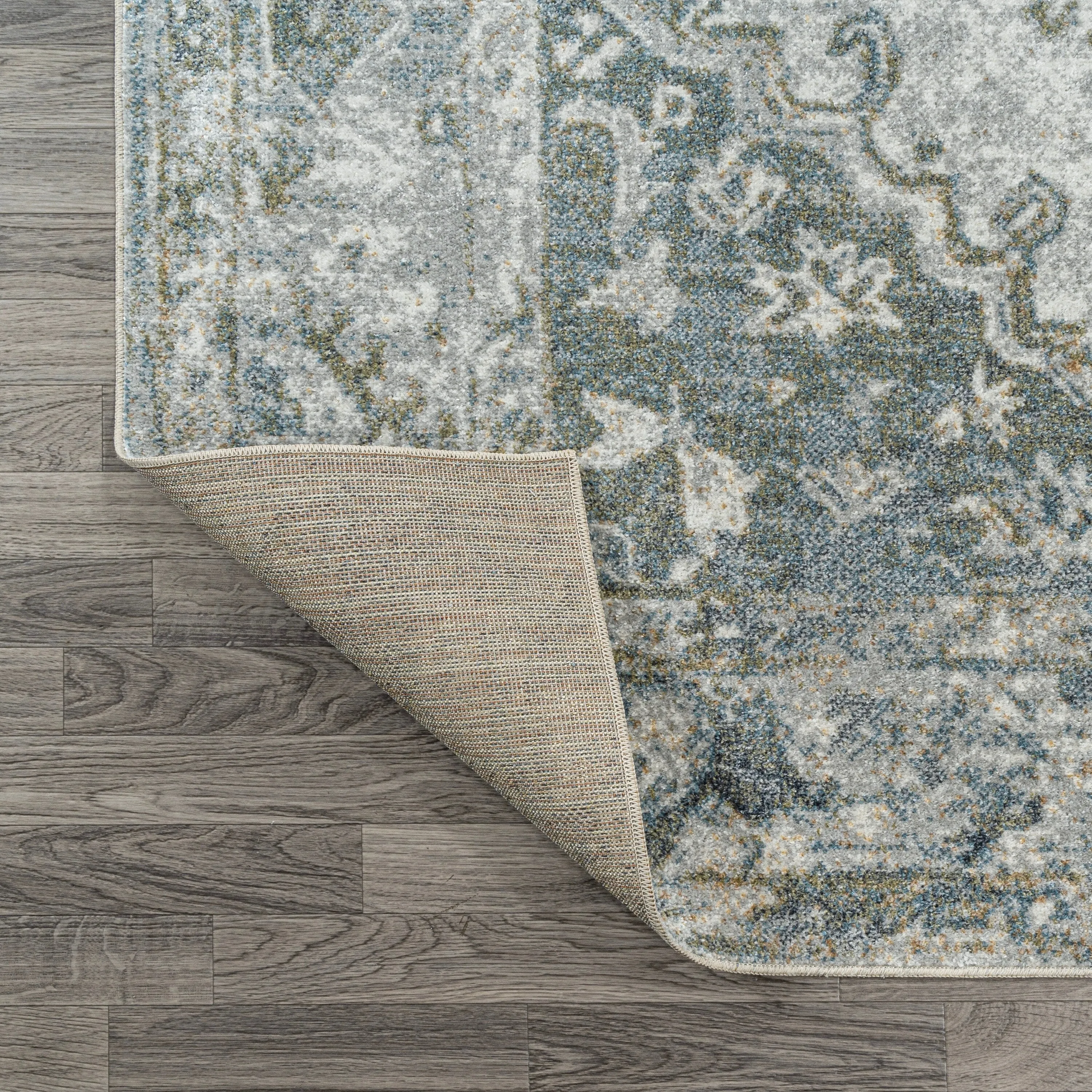 JONATHAN Y Shaii Distressed Medallion Low-Pile Machine-Washable Area Rug