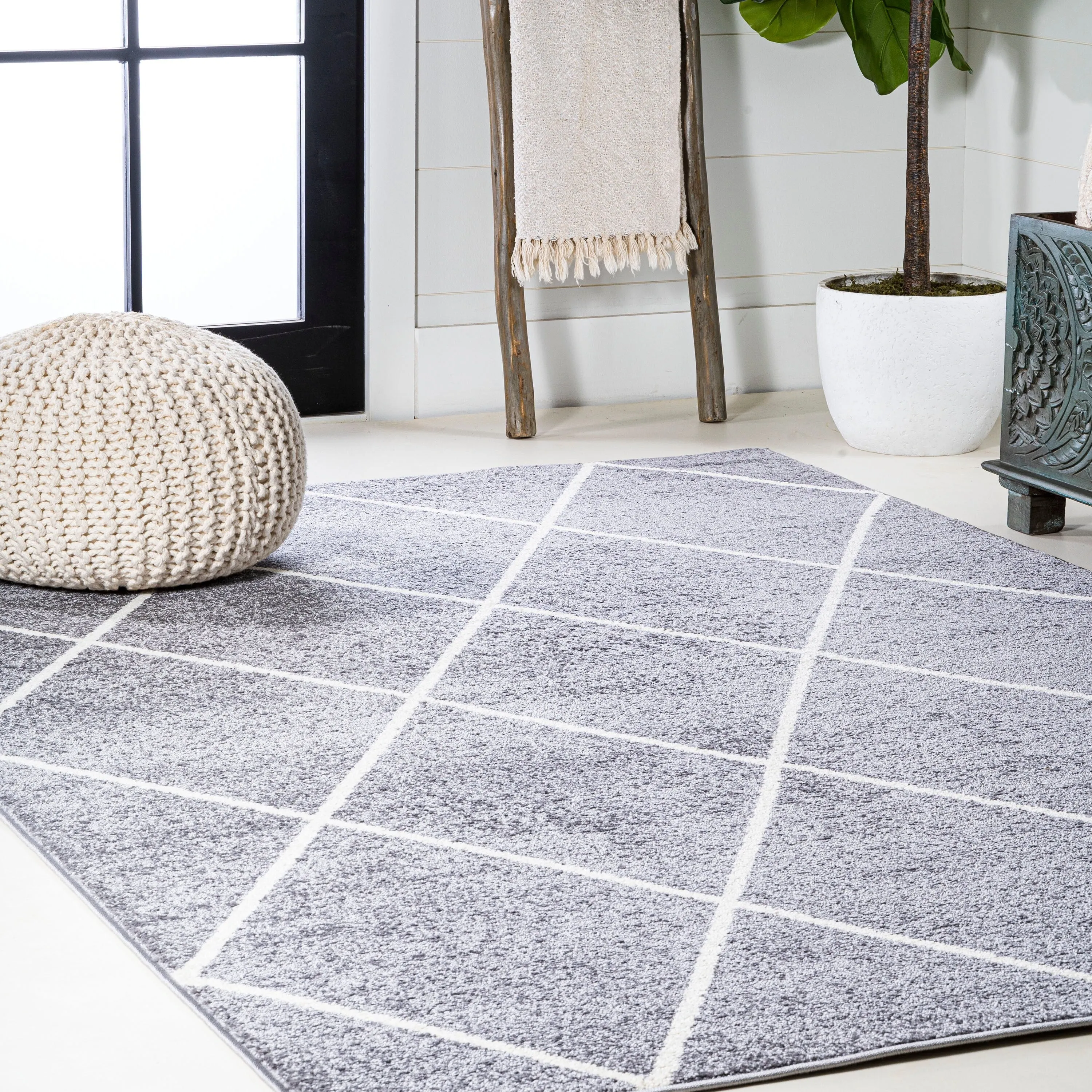 JONATHAN Y Viscon Minimalist Diamond Trellis Area Rug