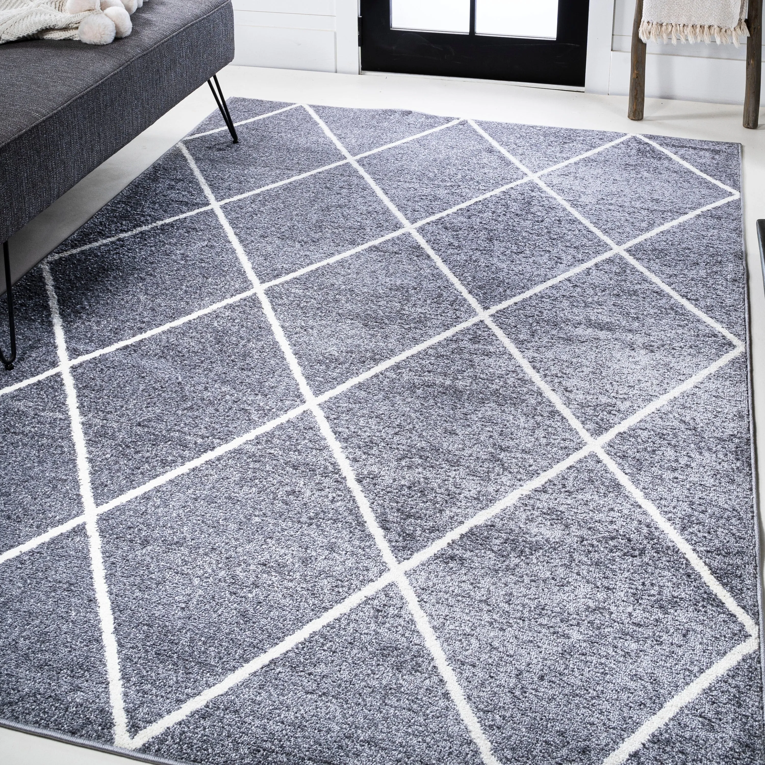 JONATHAN Y Viscon Minimalist Diamond Trellis Area Rug