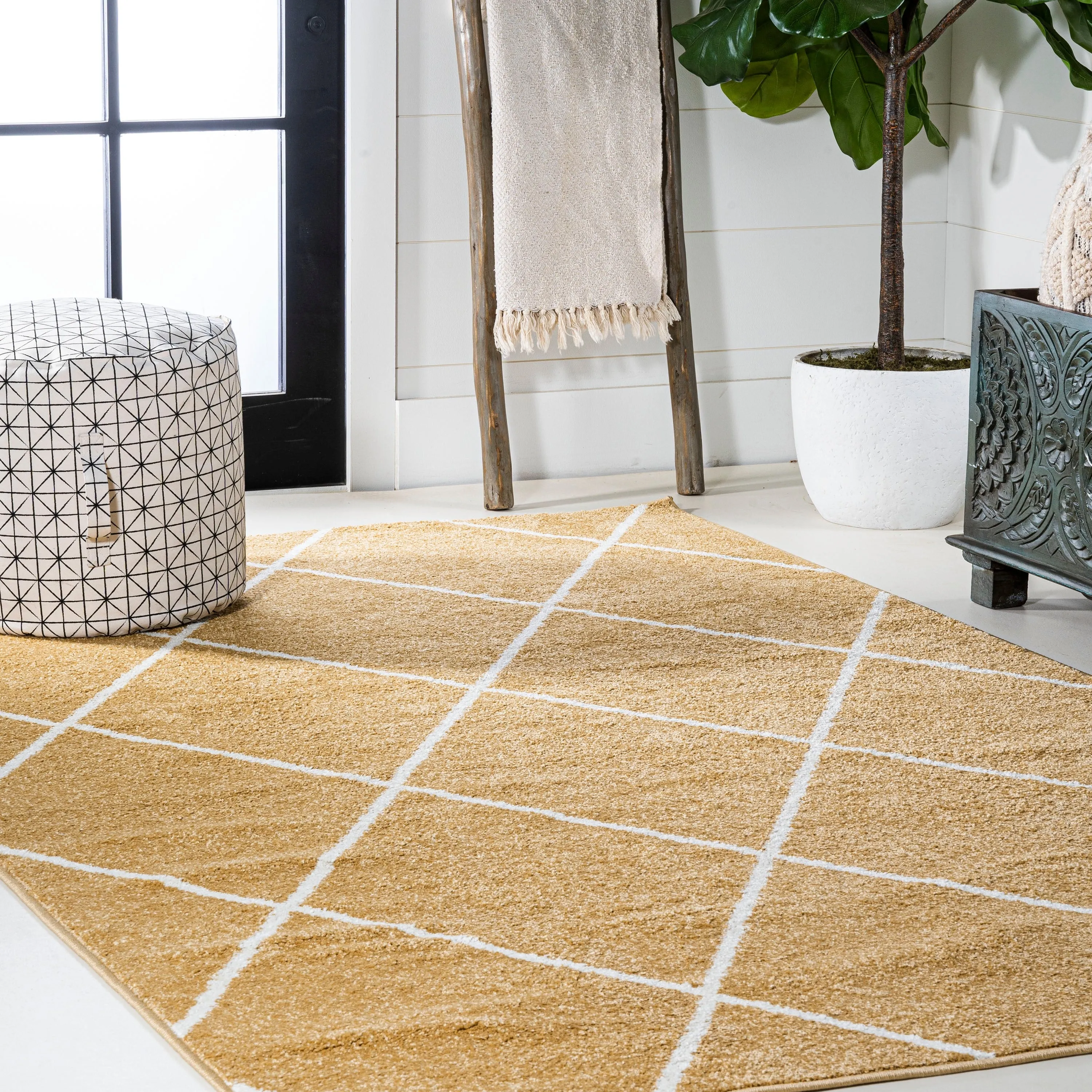JONATHAN Y Viscon Minimalist Diamond Trellis Area Rug