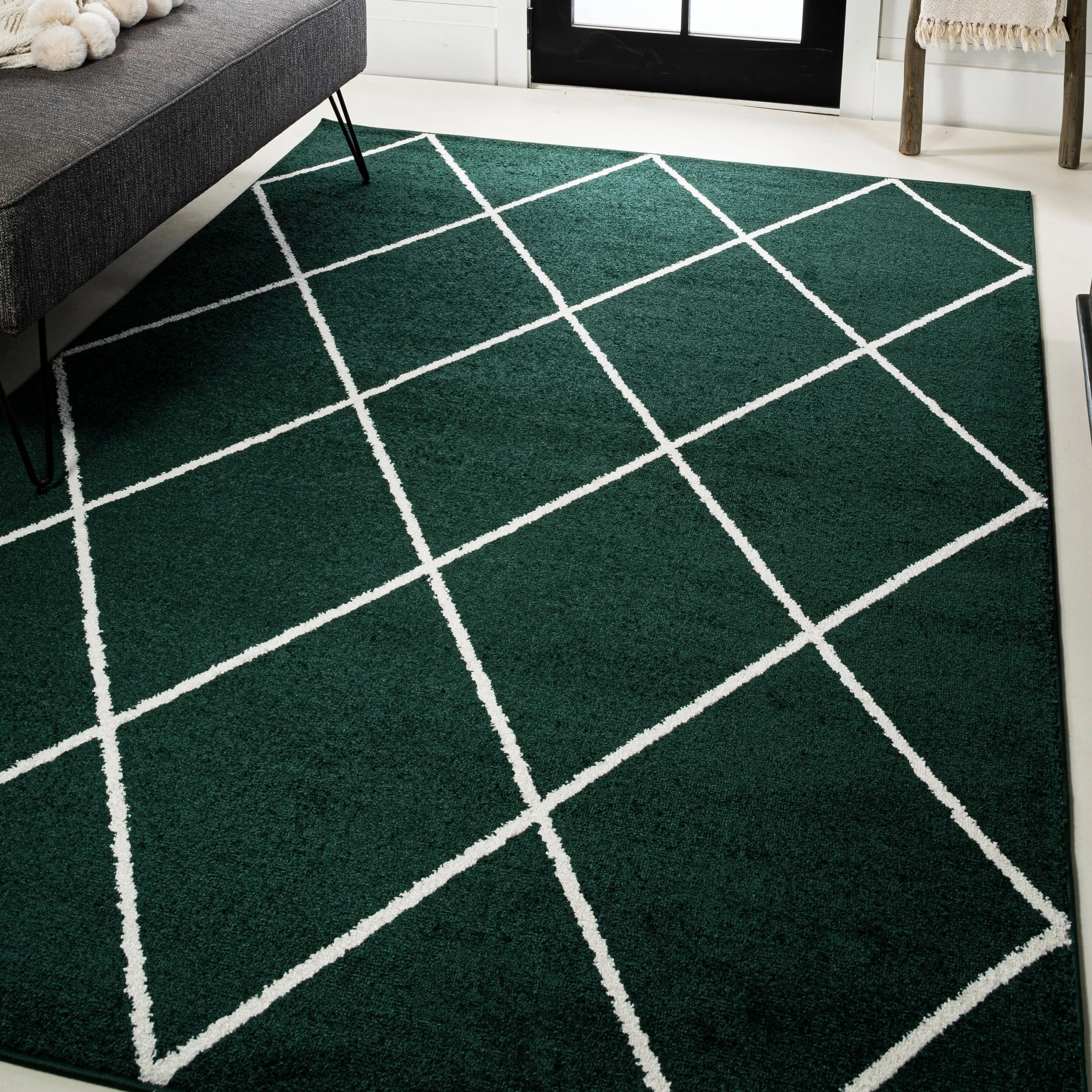 JONATHAN Y Viscon Minimalist Diamond Trellis Area Rug