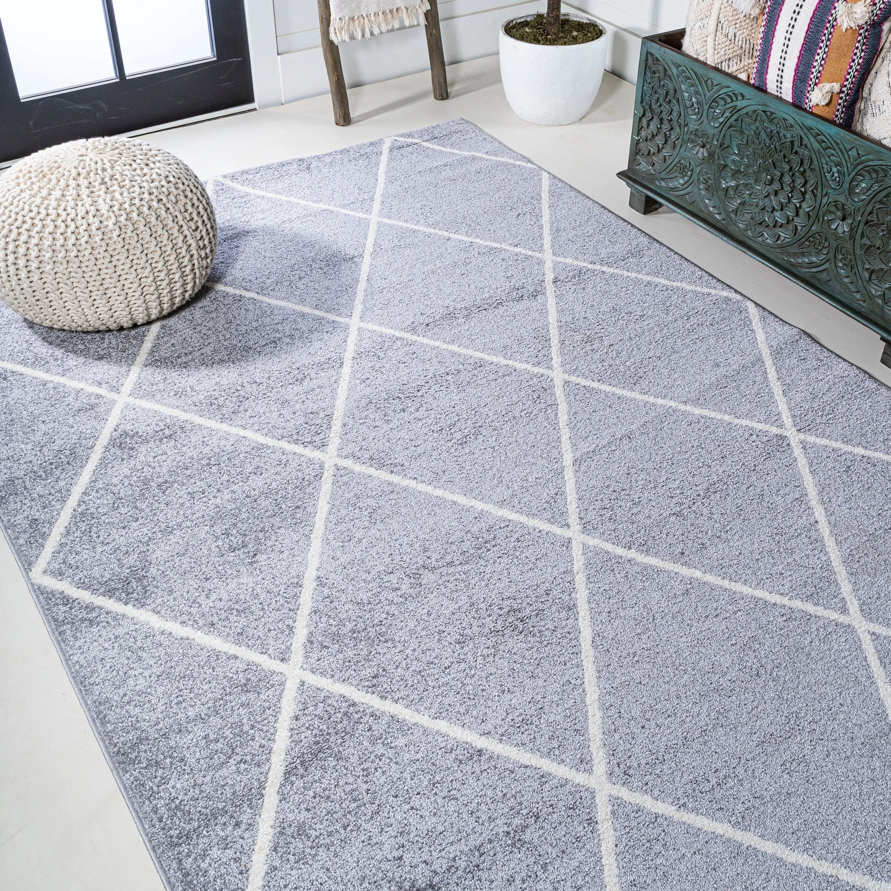 JONATHAN Y Viscon Minimalist Diamond Trellis Area Rug