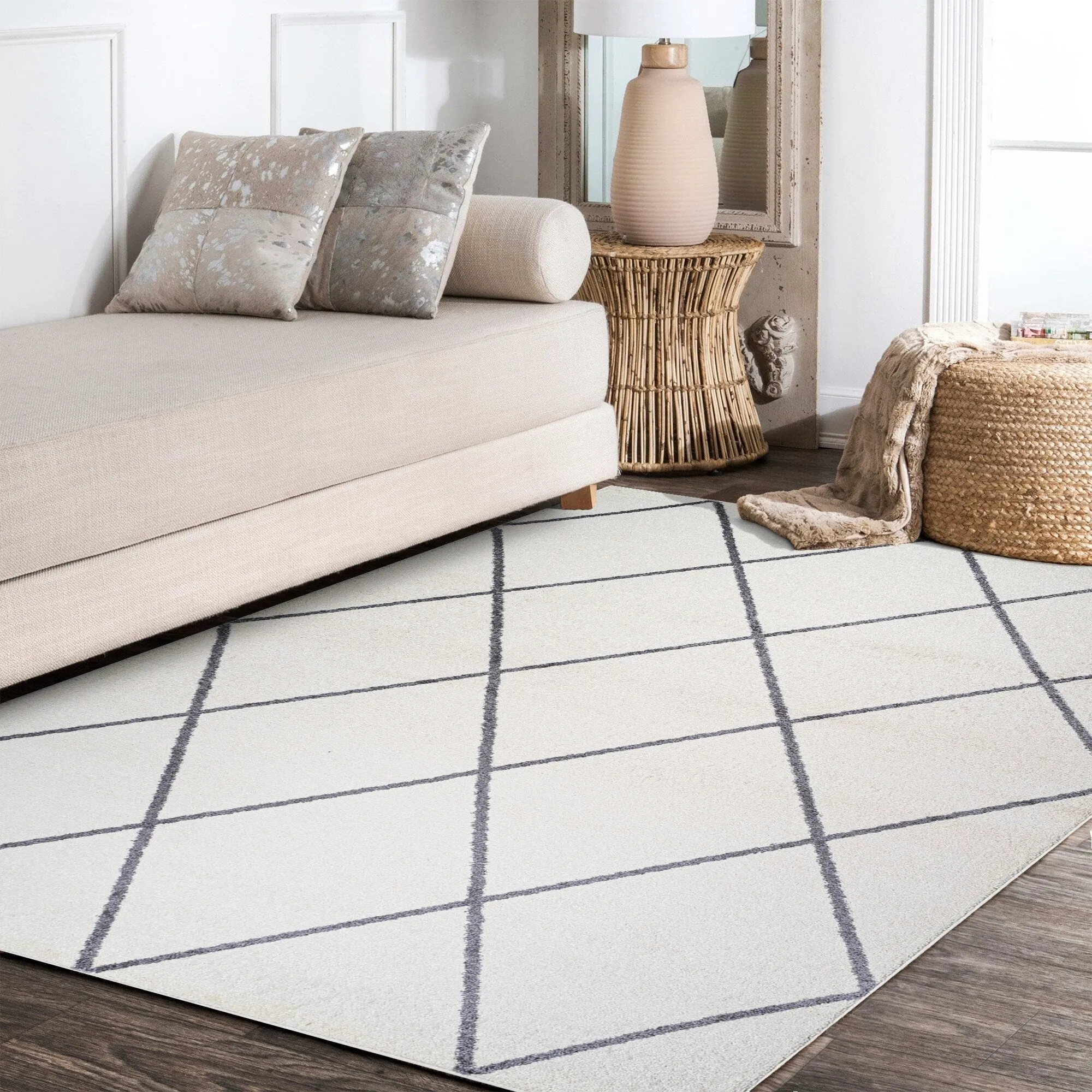 JONATHAN Y Viscon Minimalist Diamond Trellis Area Rug