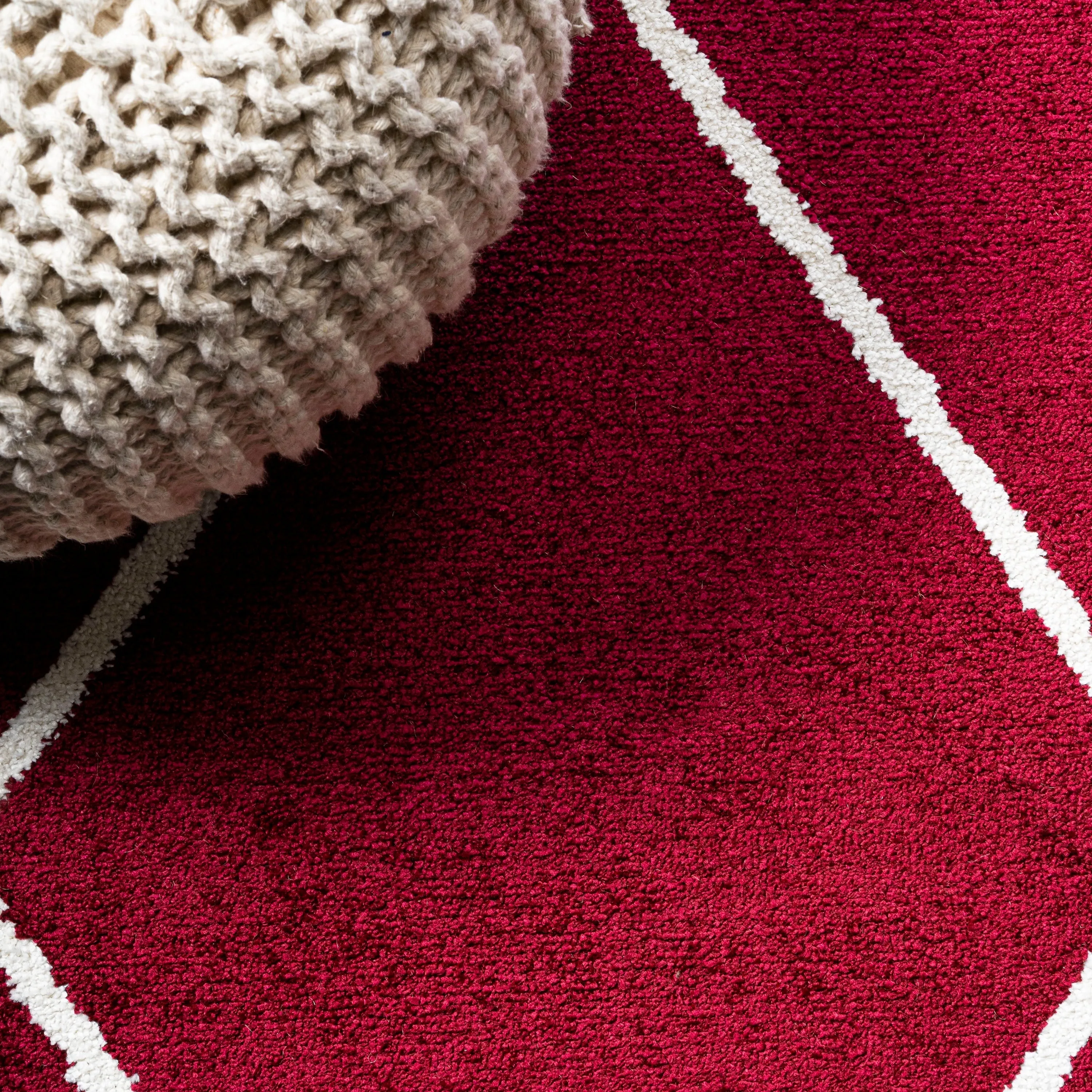 JONATHAN Y Viscon Minimalist Diamond Trellis Area Rug