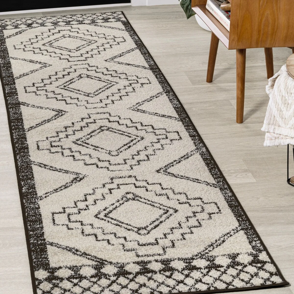 JONATHAN Y Williamsburg Moroccan Beni Souk Area Rug