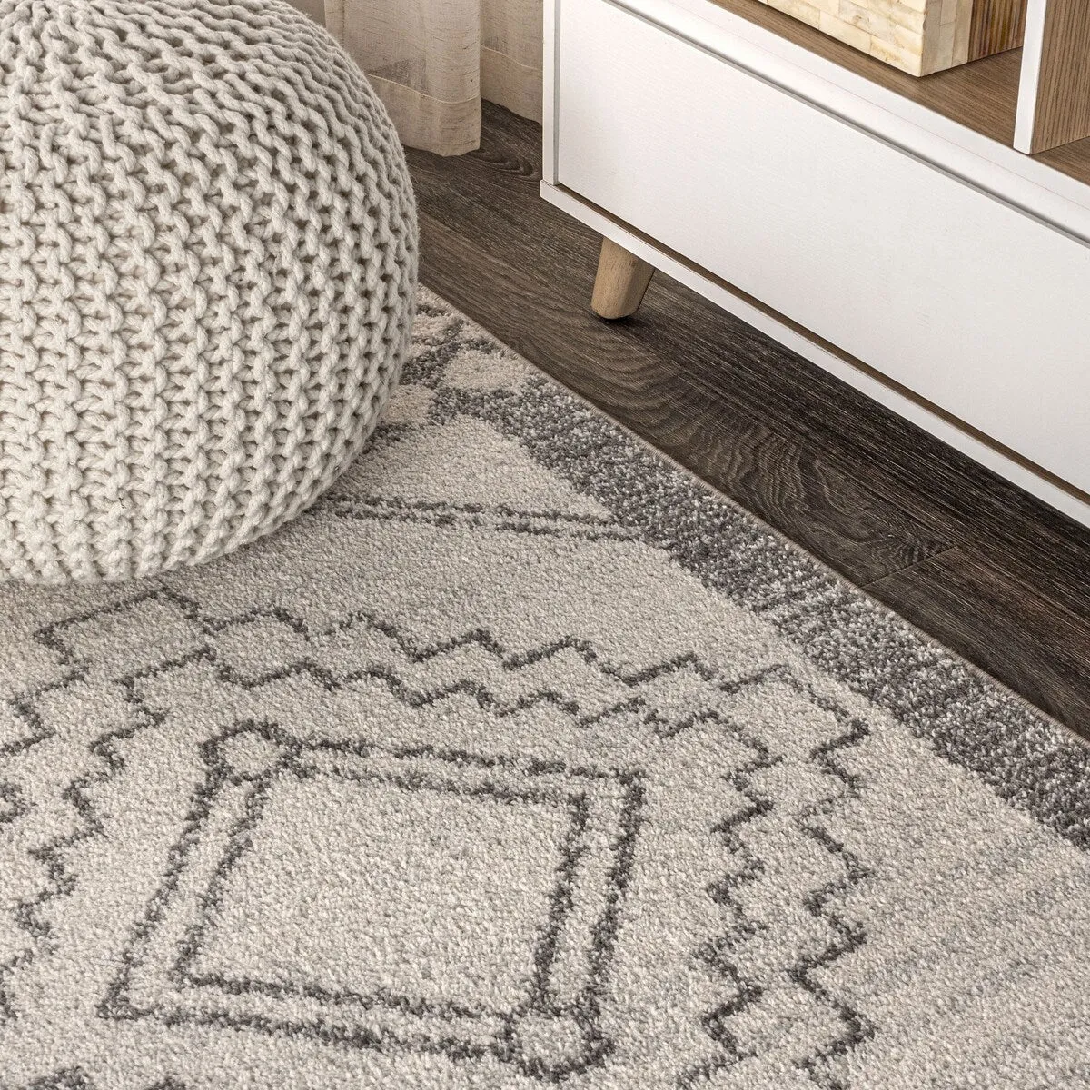 JONATHAN Y Williamsburg Moroccan Beni Souk Area Rug