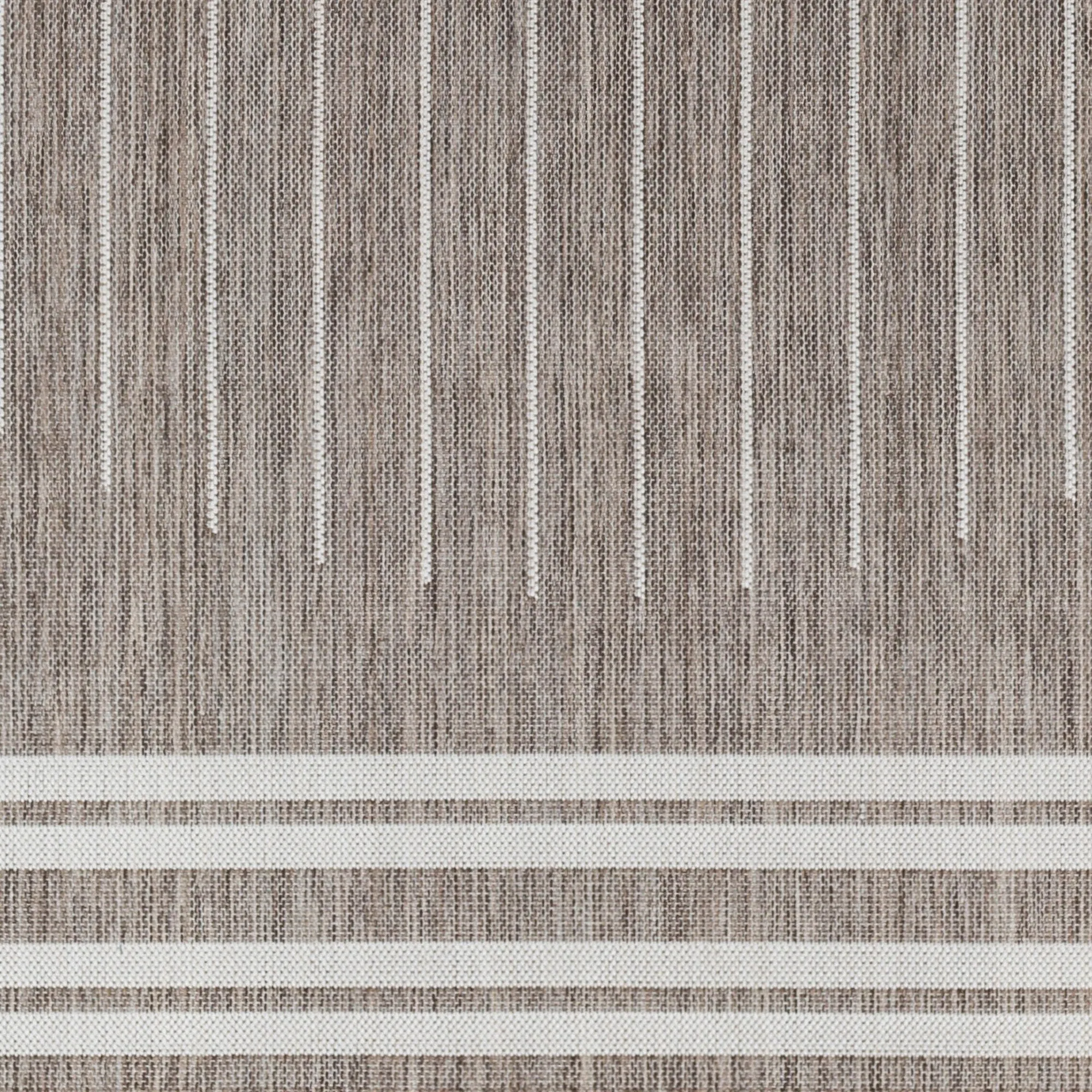 Livabliss Amesbury Indoor/ Outdoor Mod Geometric Area Rug