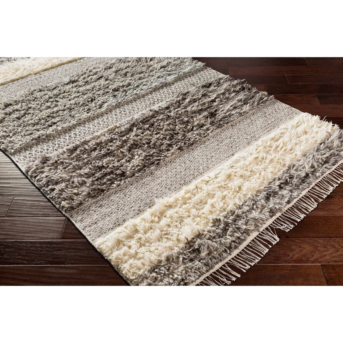 Livabliss Celestun Handmade Farmhouse High-Low Wool Shag Area Rug