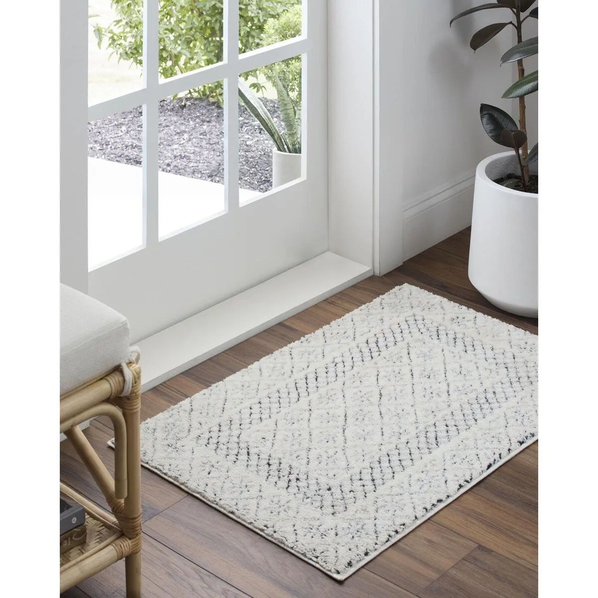 Livabliss Freud Bohemian Bordered Area Rug