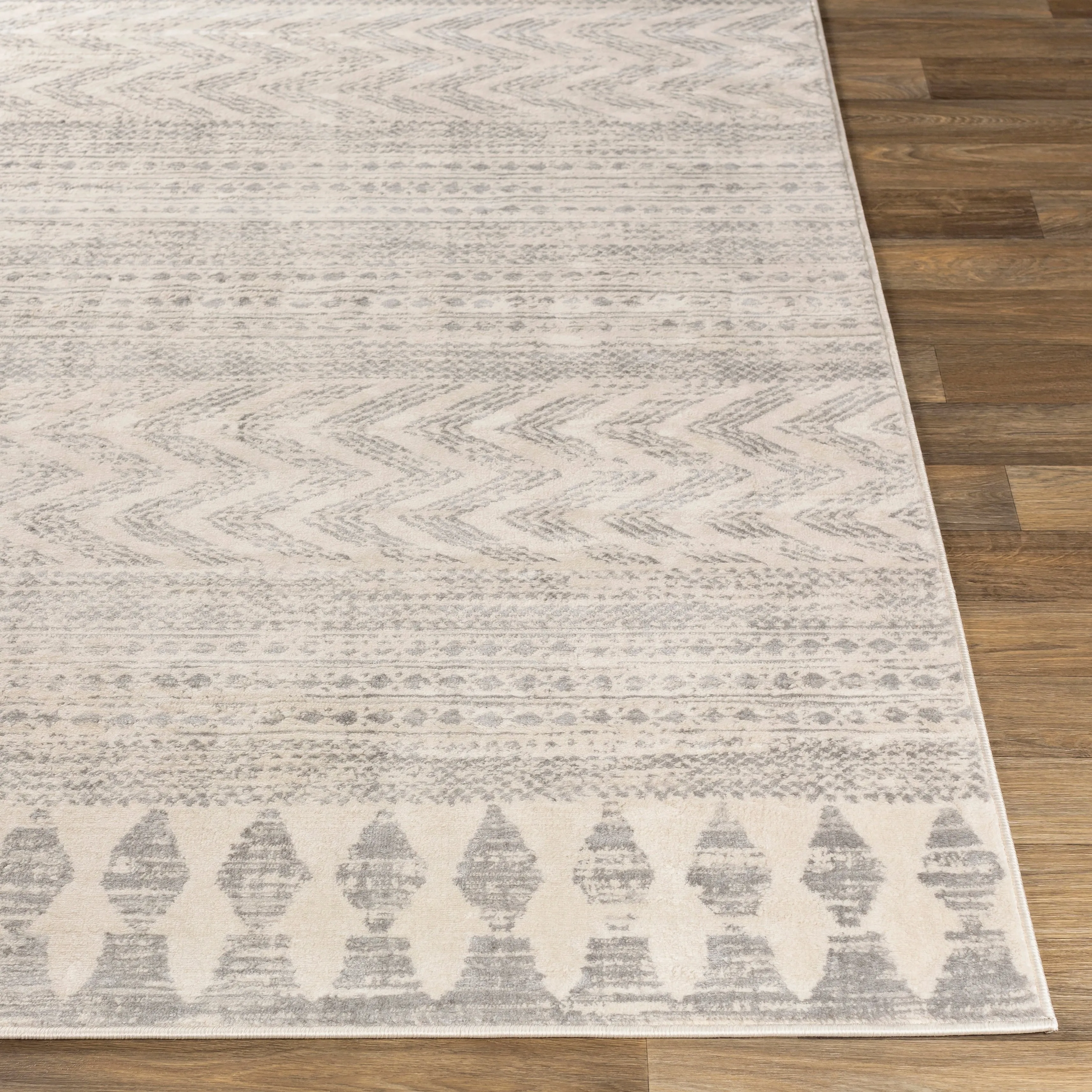 Livabliss Galio Global Chevron Area Rug