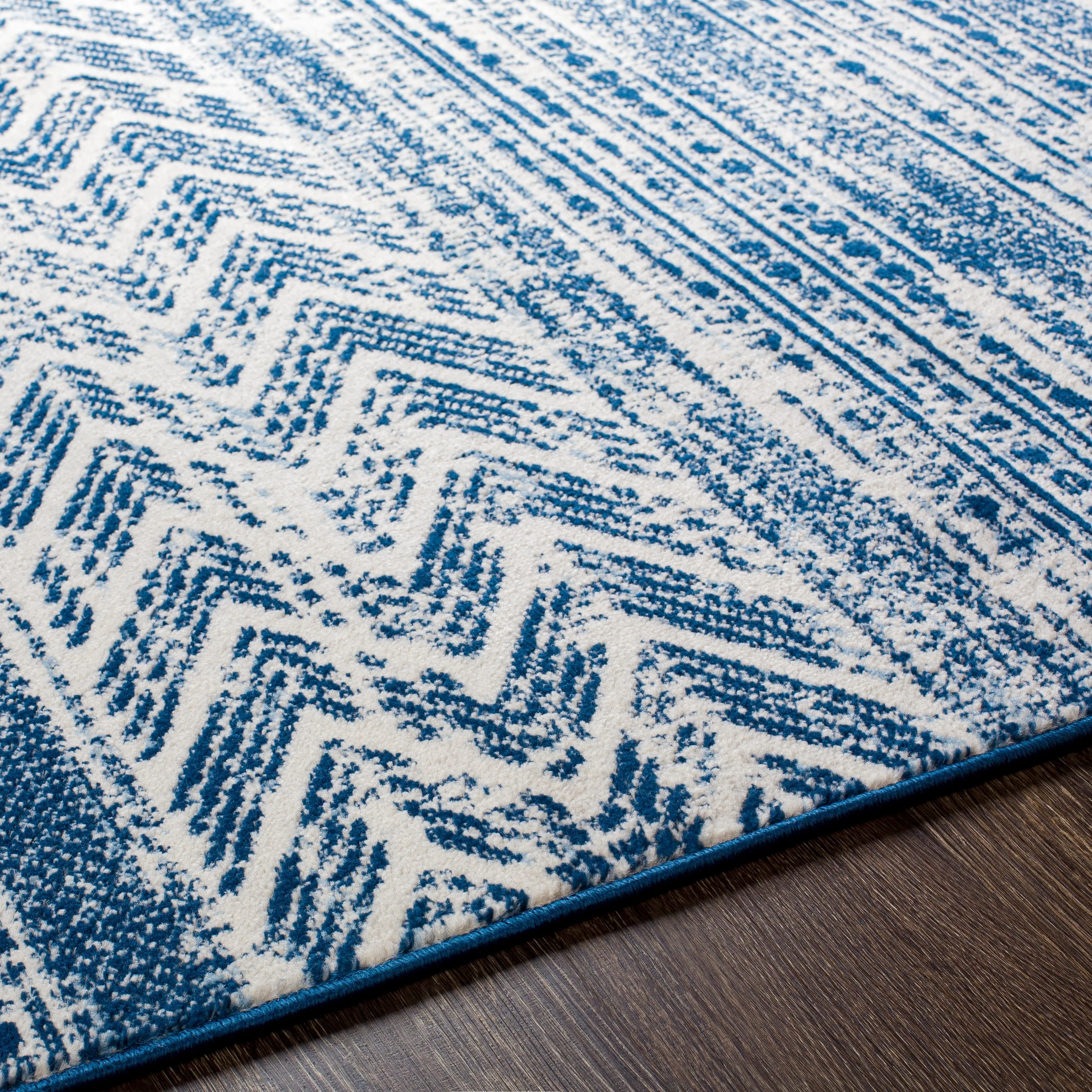Livabliss Galio Global Chevron Area Rug