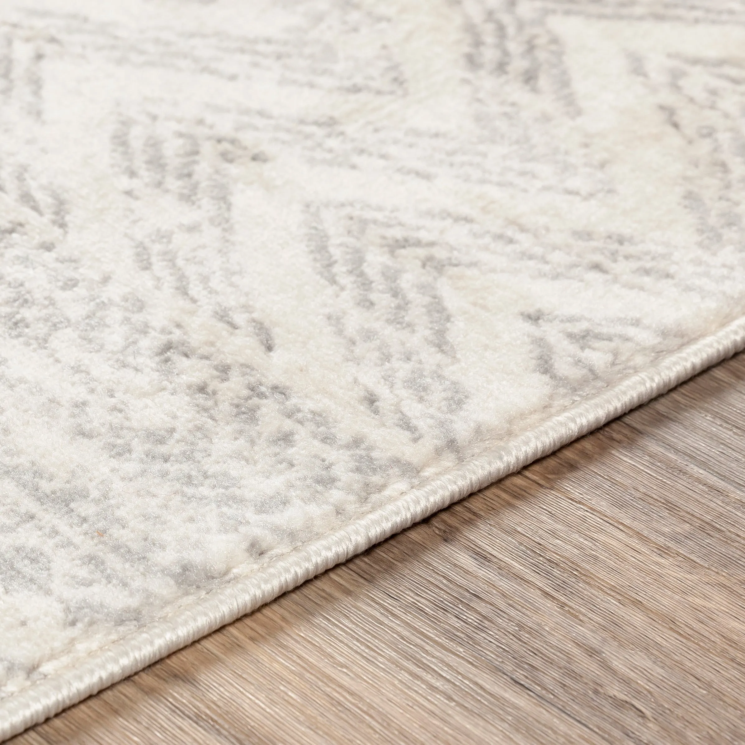 Livabliss Galio Global Chevron Area Rug