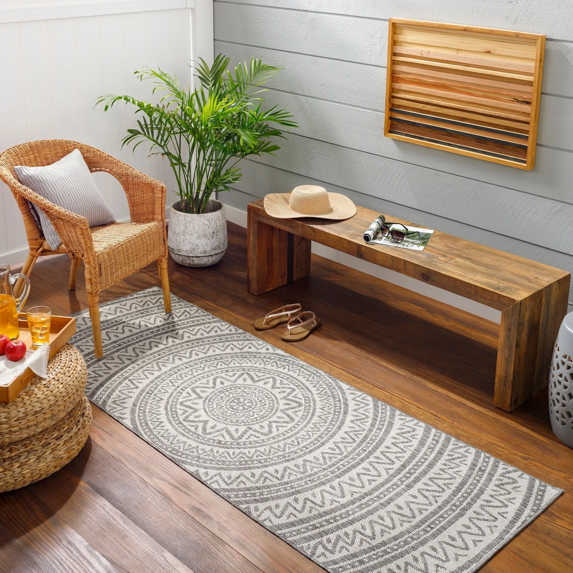 Livabliss Hurley Indoor/ Outdoor Mandala Area Rug