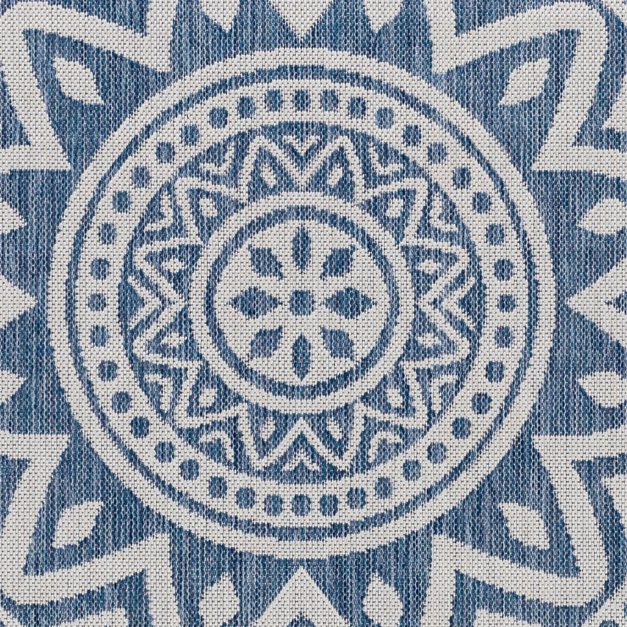 Livabliss Hurley Indoor/ Outdoor Mandala Area Rug