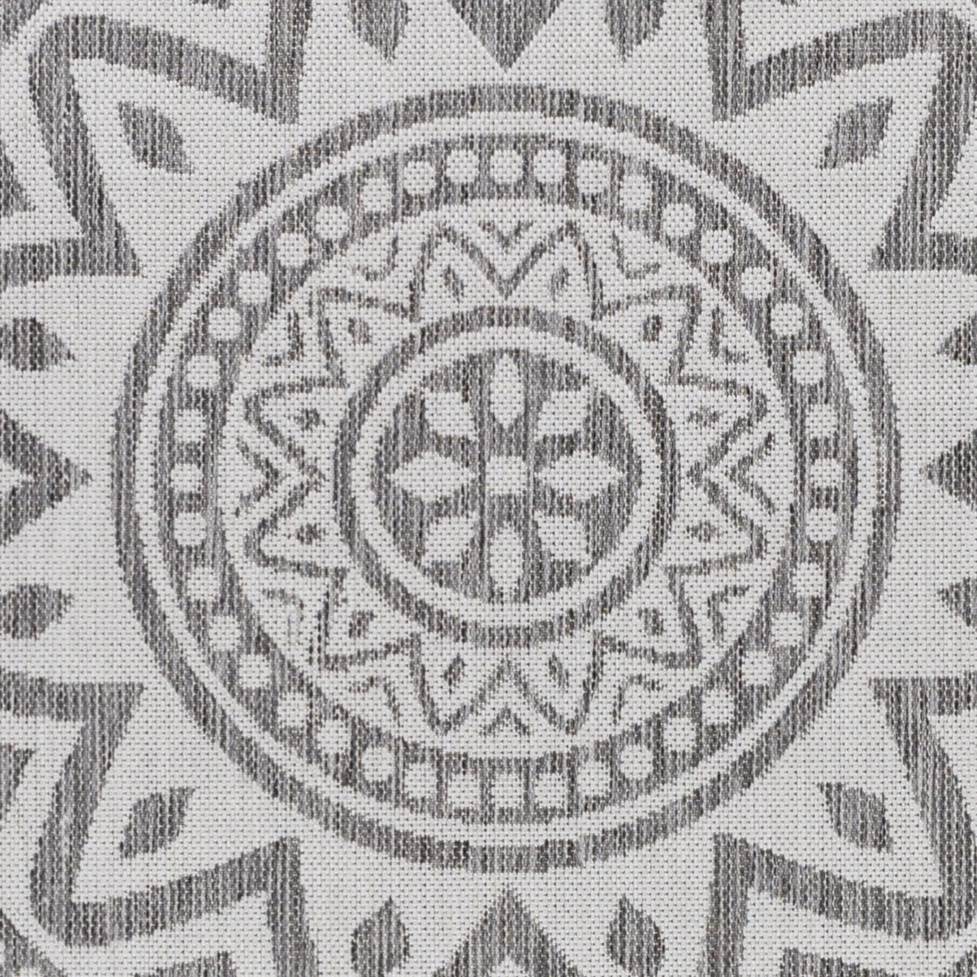 Livabliss Hurley Indoor/ Outdoor Mandala Area Rug