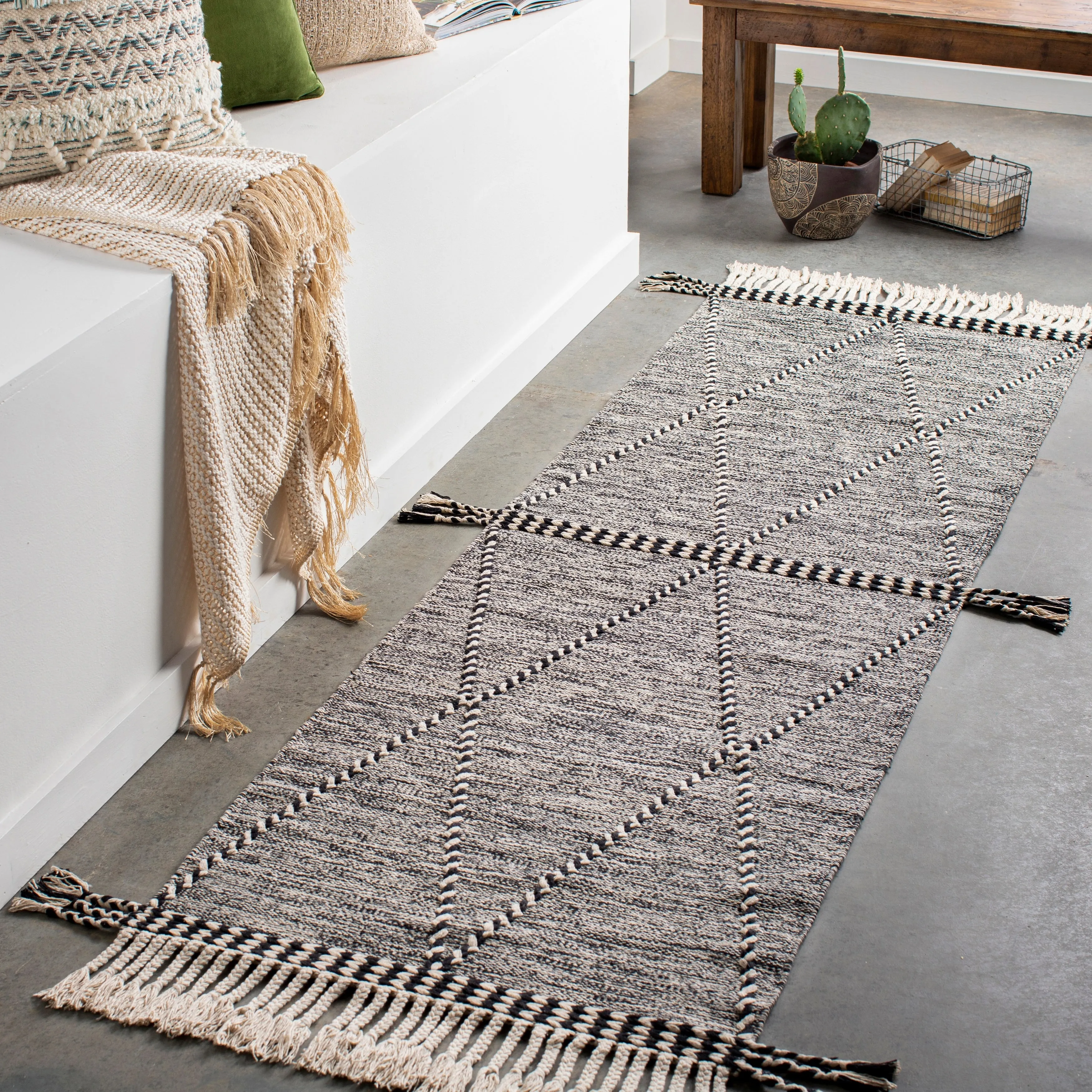 Livabliss Jackston Handmade Boho Tassel Cotton Area Rug