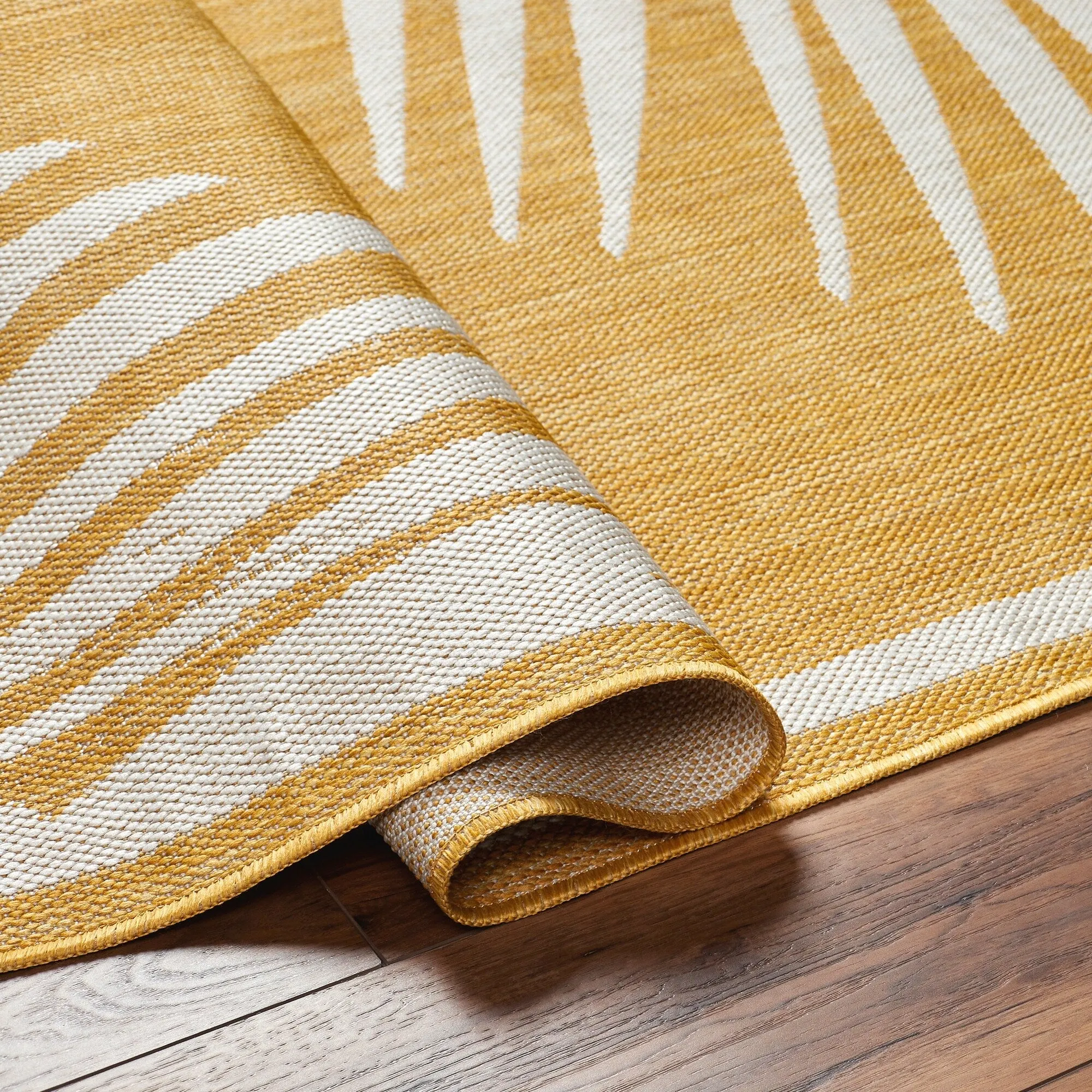 Livabliss Long Beach Outdoor Safe Tropical Area Rug