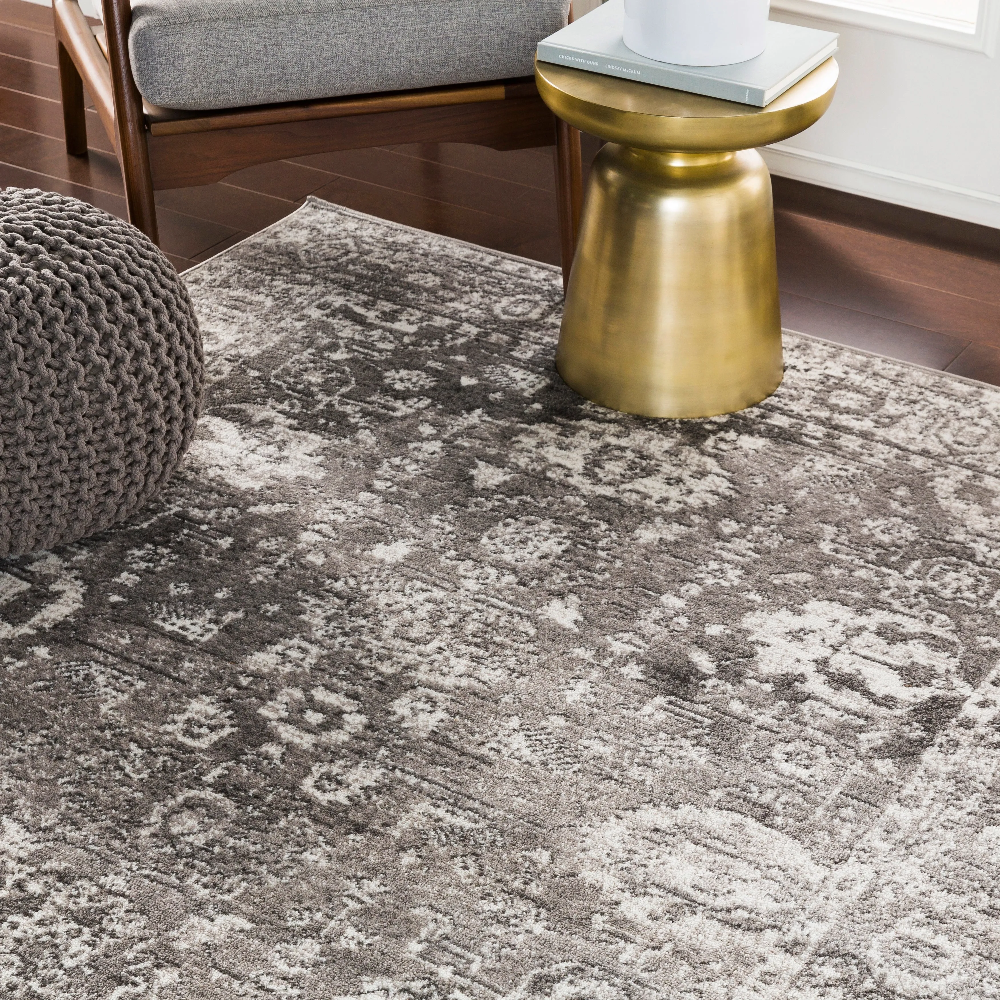 Livabliss Reimes Distressed Traditional Area Rug