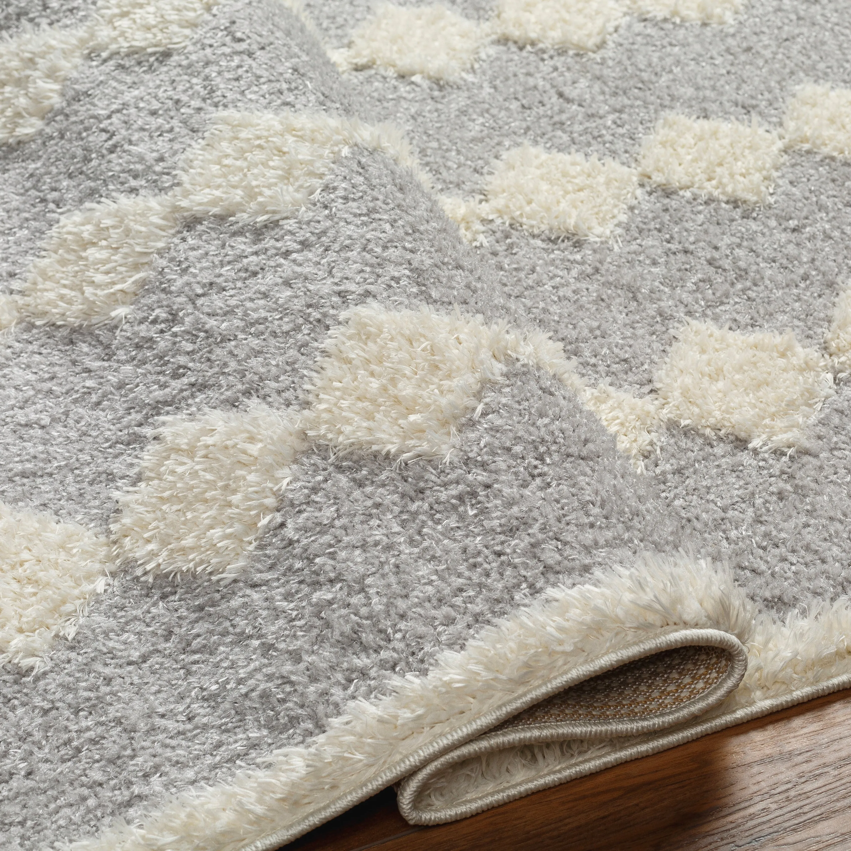 Livabliss Rodos Modern Diamond Plush Area Rug