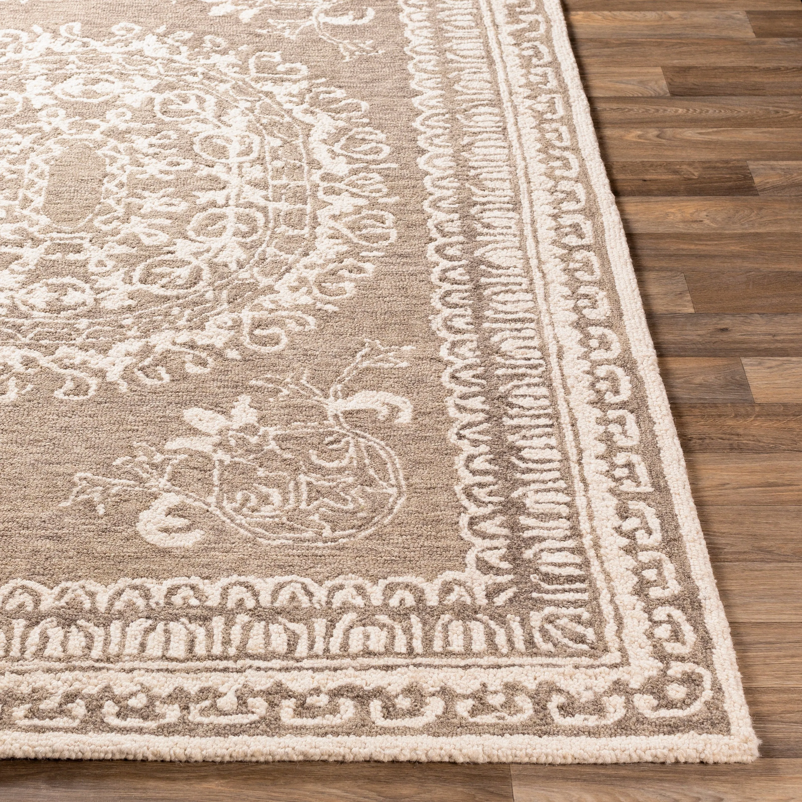 Livabliss Zutphen Handmade Traditional Area Rug