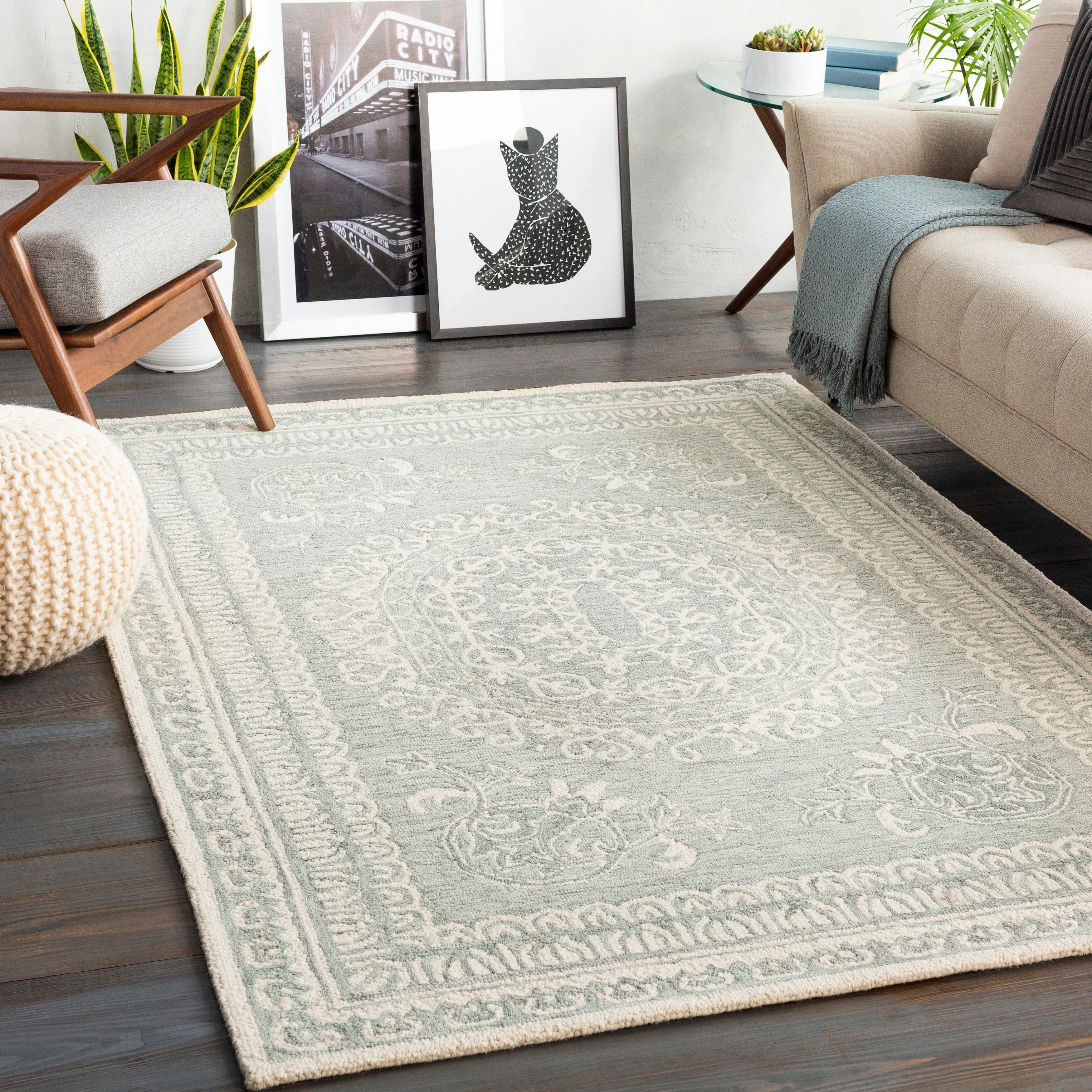 Livabliss Zutphen Handmade Traditional Area Rug