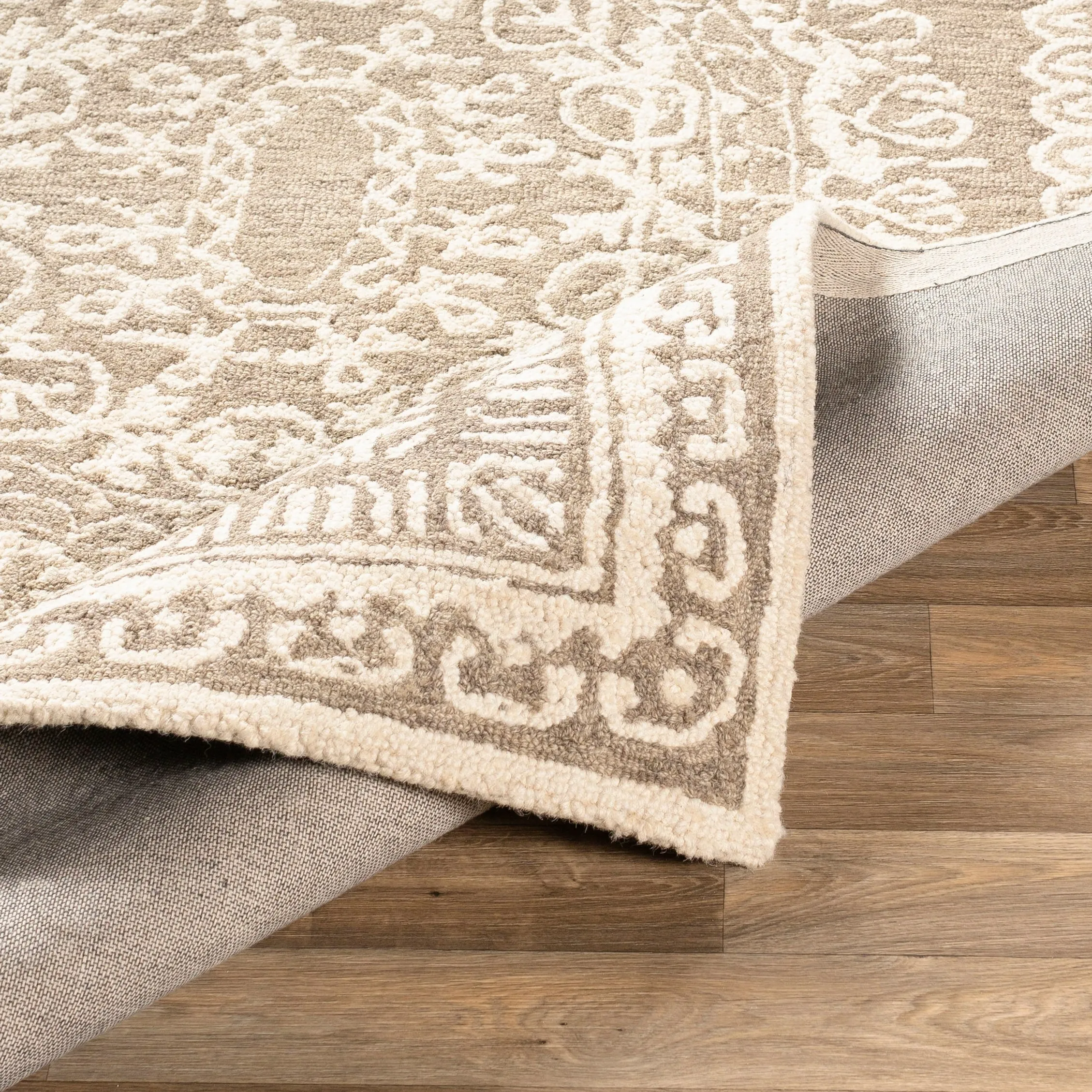Livabliss Zutphen Handmade Traditional Area Rug