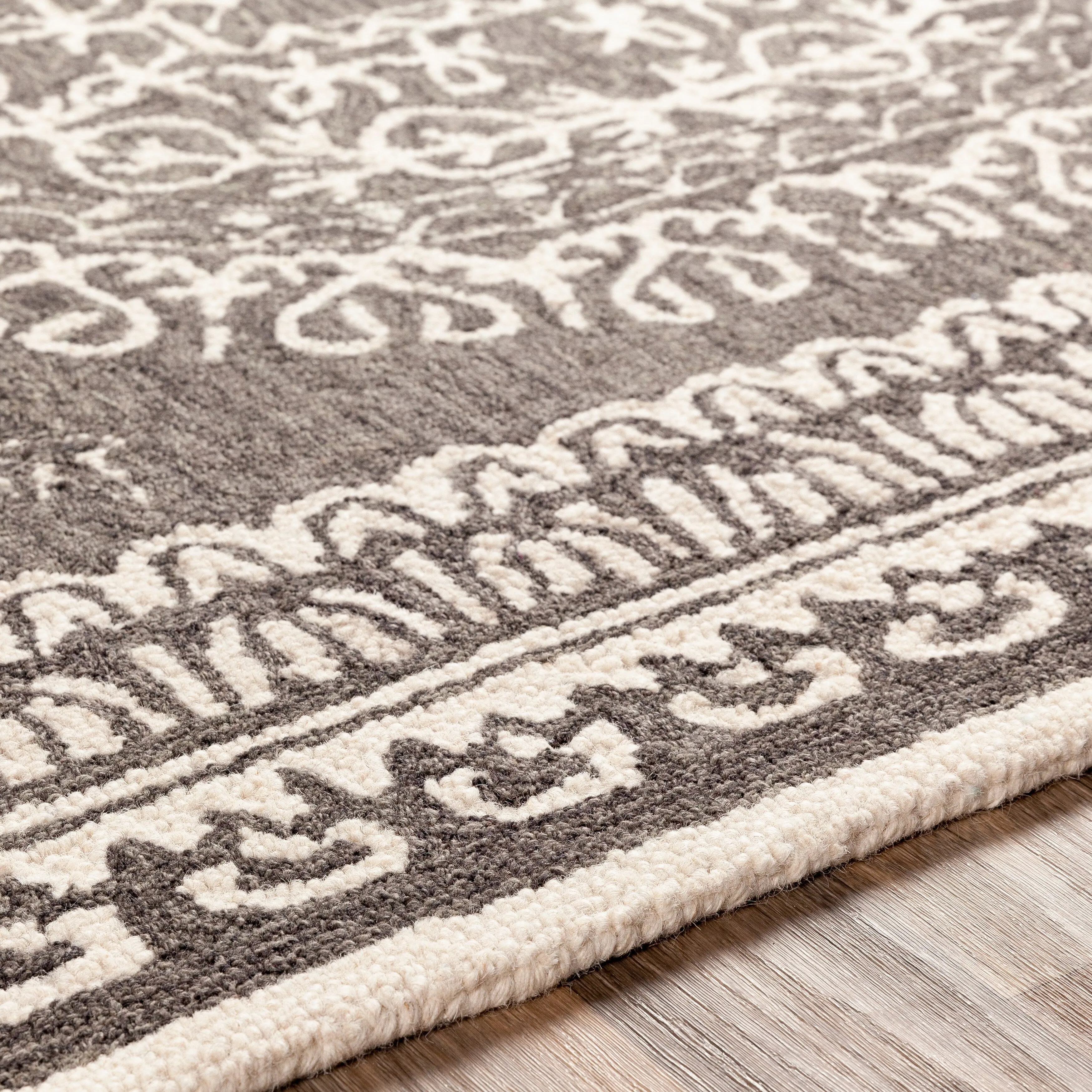 Livabliss Zutphen Handmade Traditional Area Rug