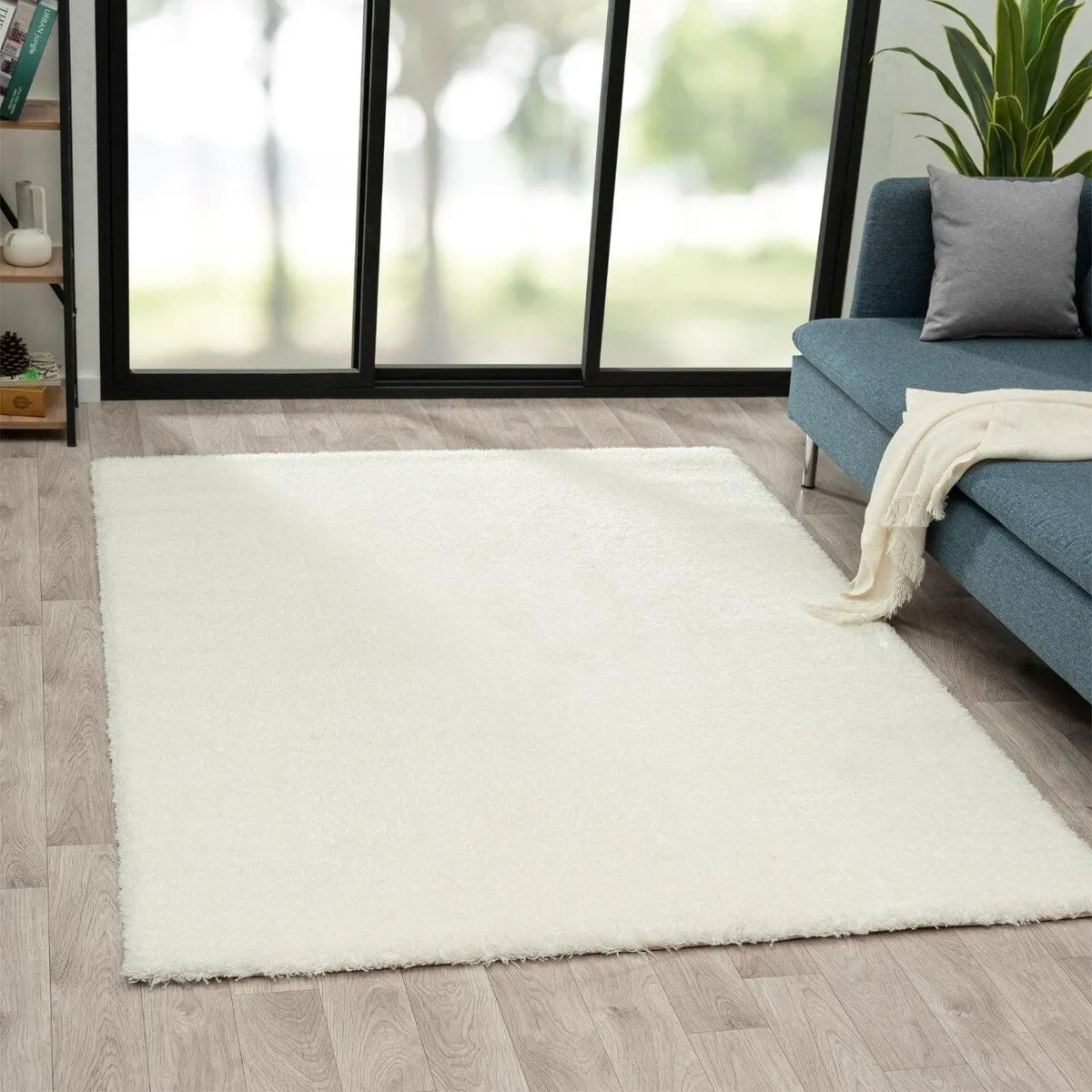 Luxe Weavers Solid Plush Shag Area Rug