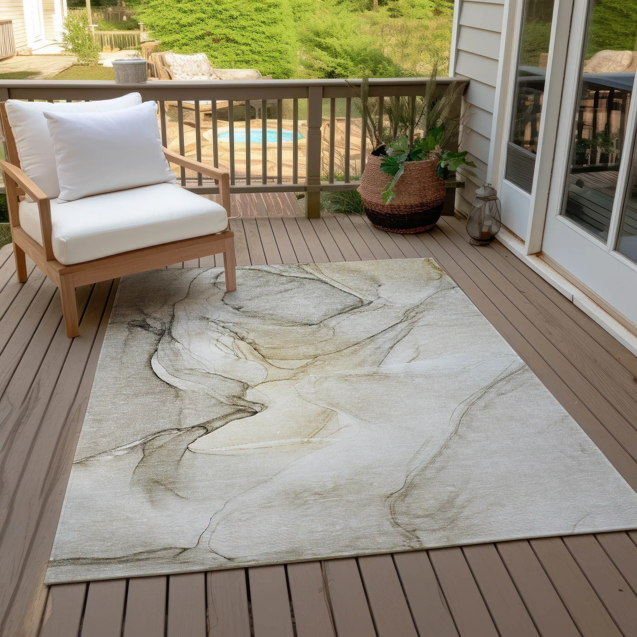 Machine Washable Indoor/ Outdoor Abstract Chantille Rug