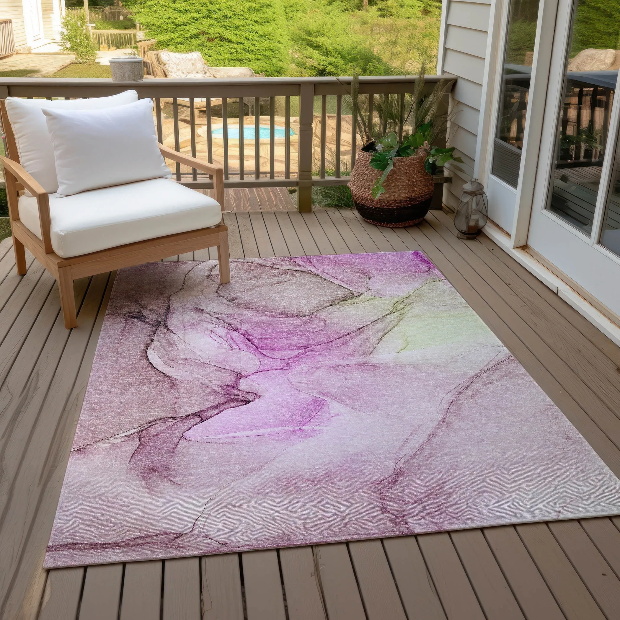 Machine Washable Indoor/ Outdoor Abstract Chantille Rug