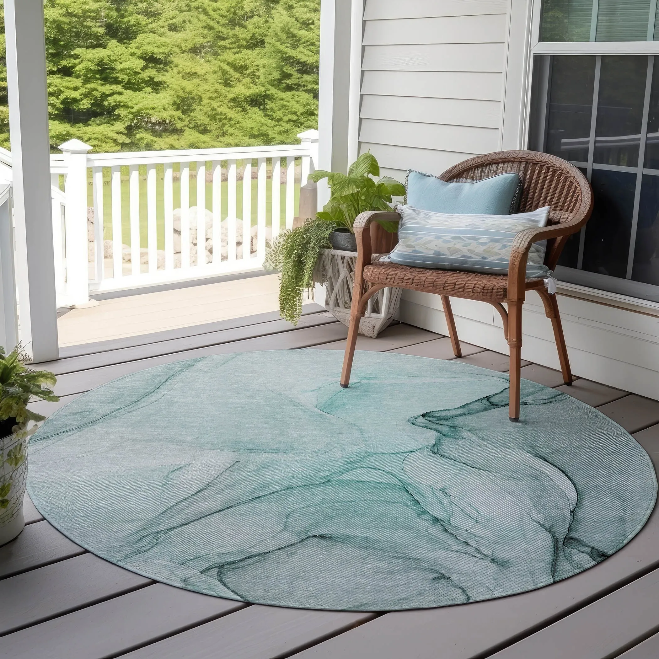 Machine Washable Indoor/ Outdoor Abstract Chantille Rug