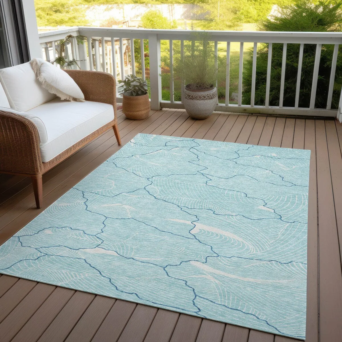 Machine Washable Indoor/ Outdoor Abstract Crackle Chantille Rug