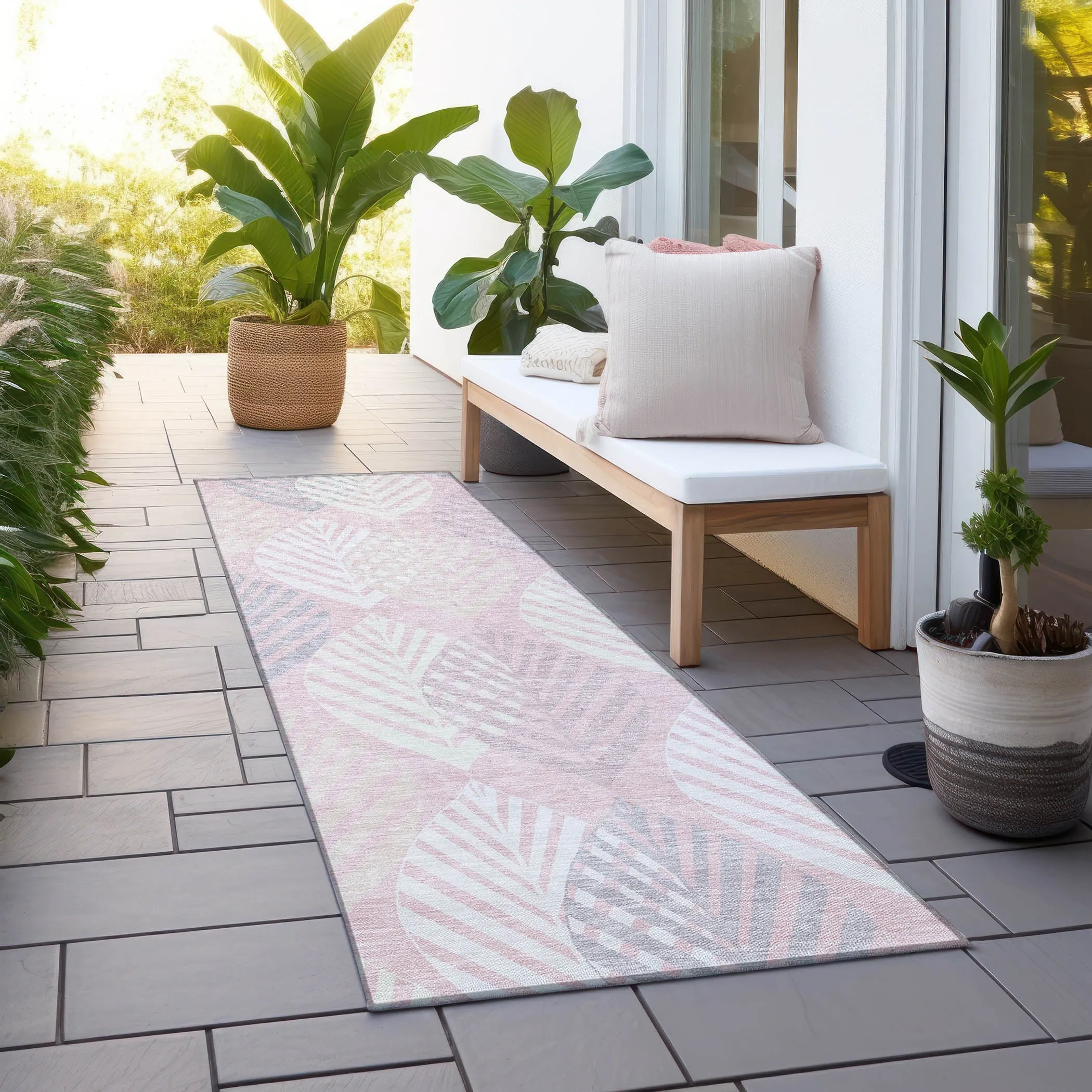 Machine Washable Indoor/ Outdoor Chantille Casual Palm Leaf Rug
