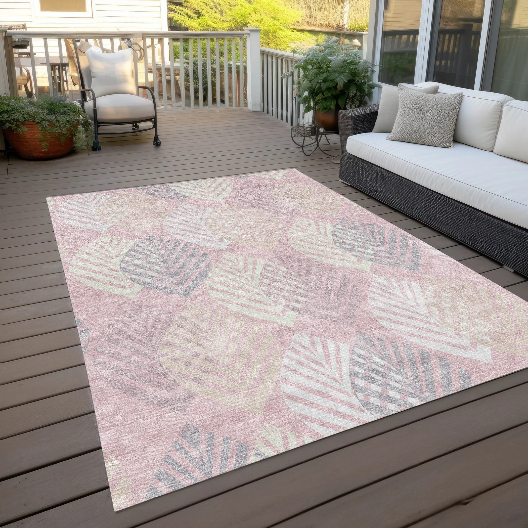 Machine Washable Indoor/ Outdoor Chantille Casual Palm Leaf Rug