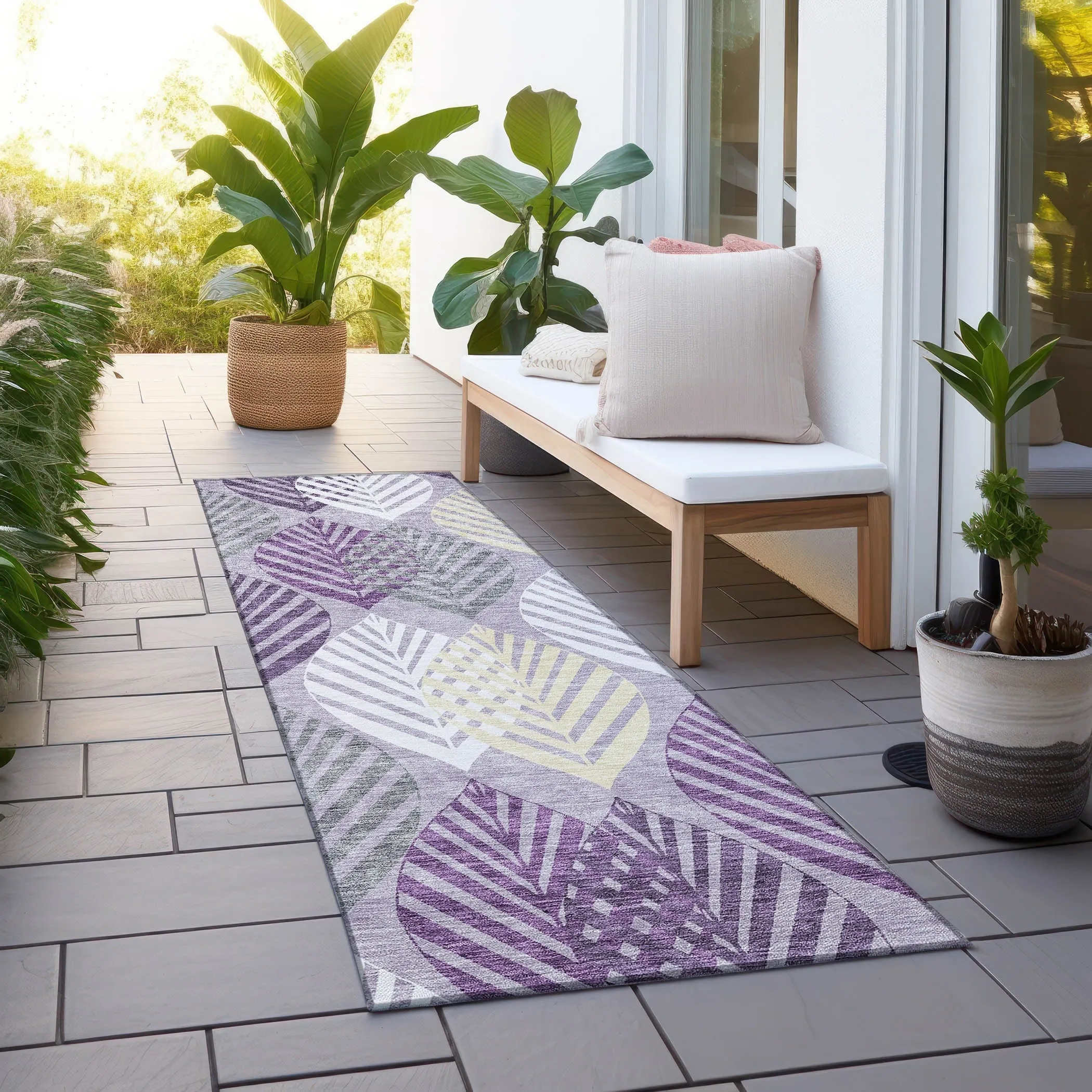 Machine Washable Indoor/ Outdoor Chantille Casual Palm Leaf Rug
