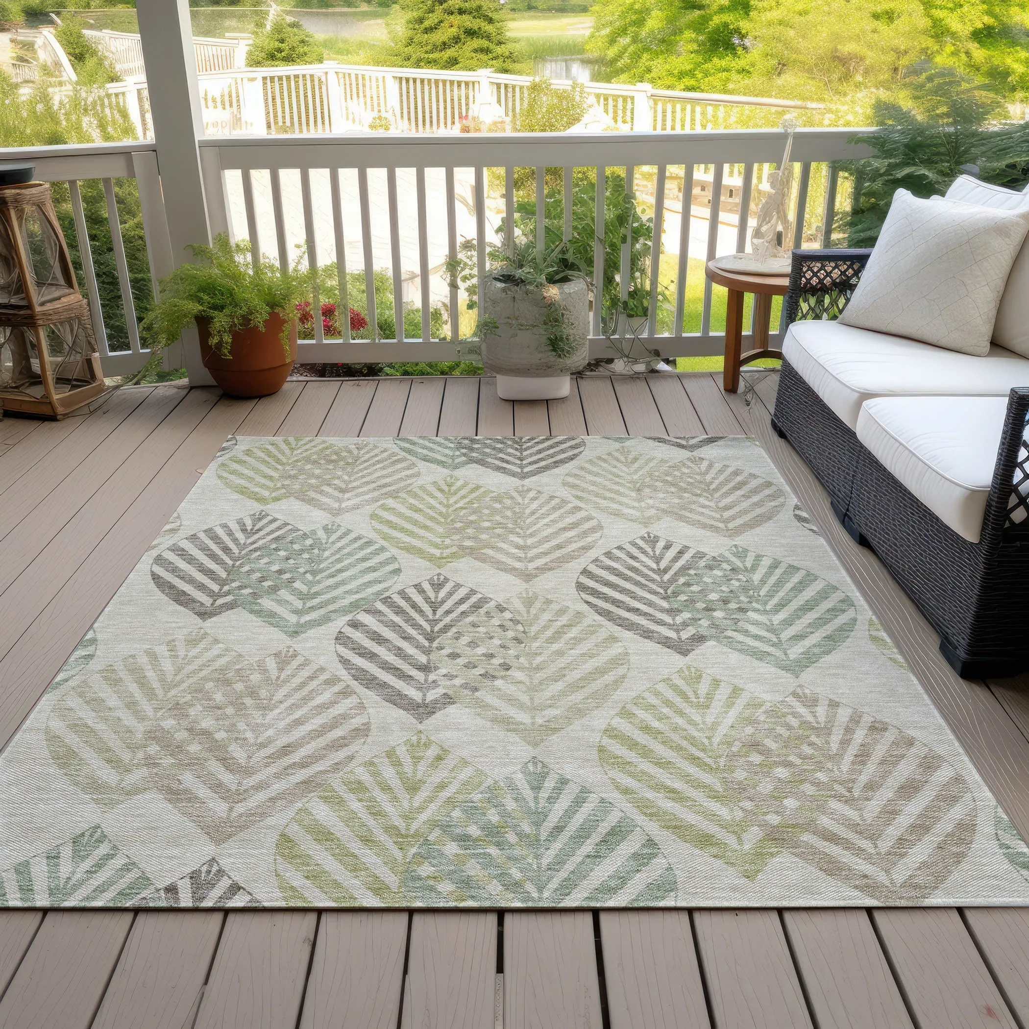 Machine Washable Indoor/ Outdoor Chantille Casual Palm Leaf Rug