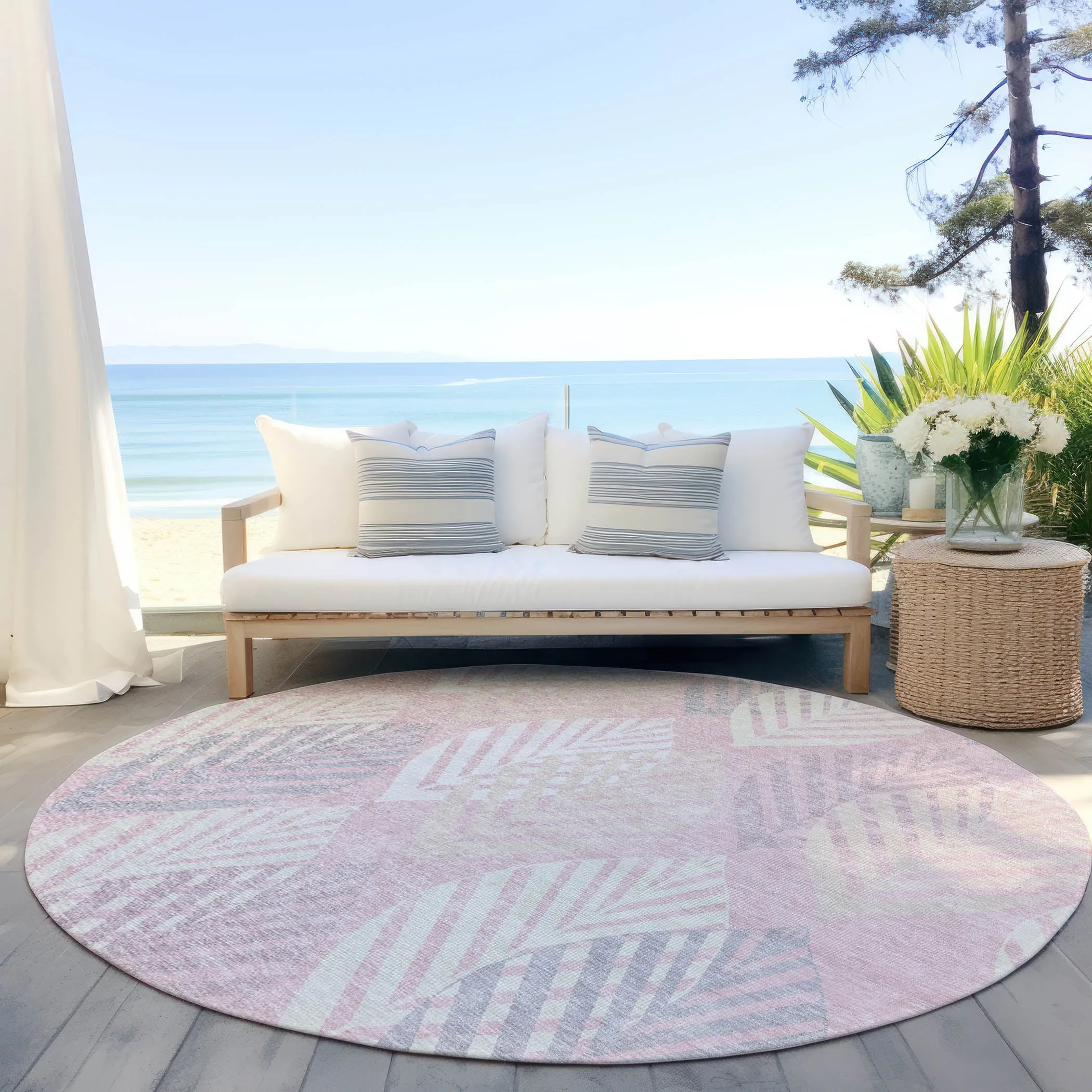 Machine Washable Indoor/ Outdoor Chantille Casual Palm Leaf Rug