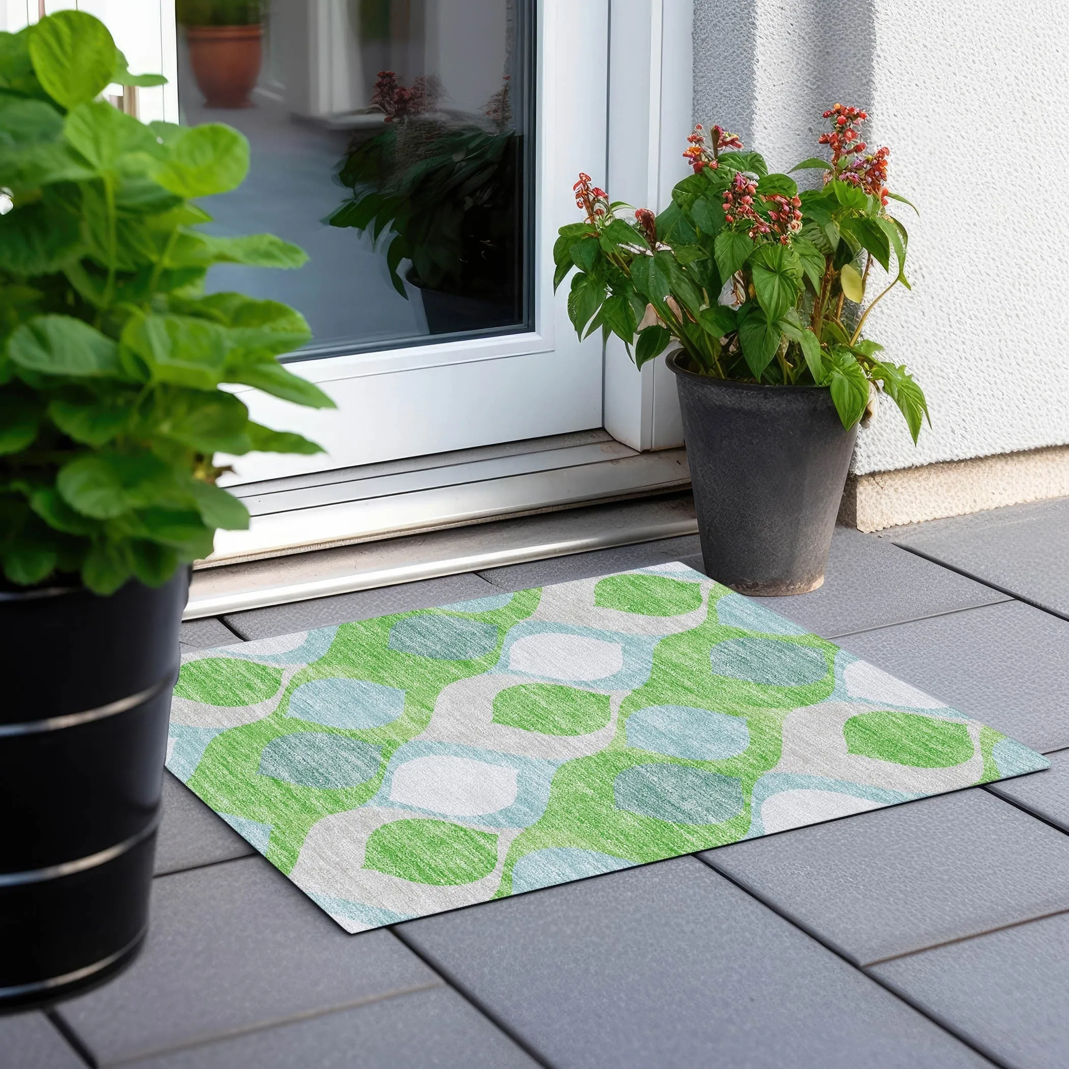 Machine Washable Indoor/ Outdoor Chantille Geo Contemporary Rug