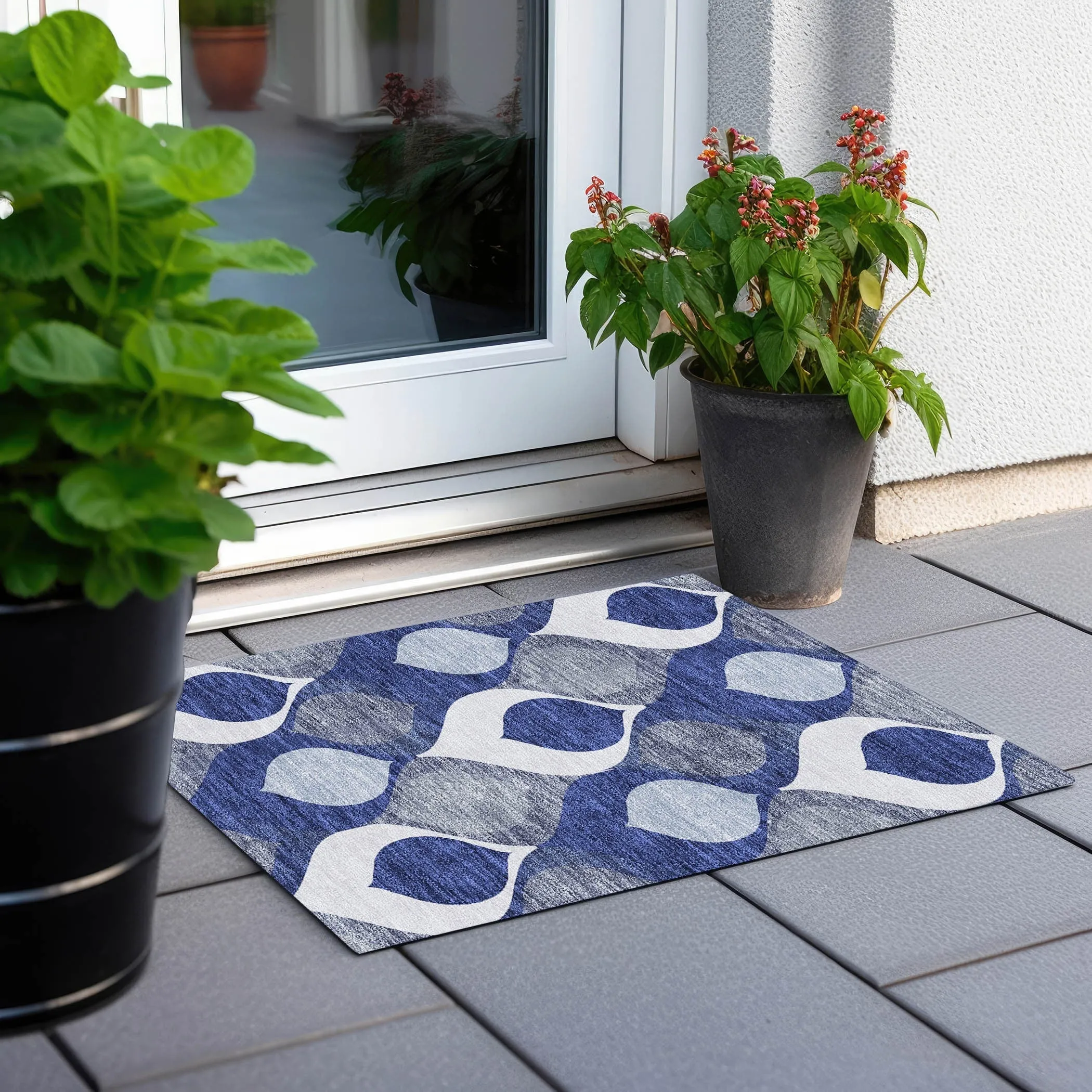 Machine Washable Indoor/ Outdoor Chantille Geo Contemporary Rug