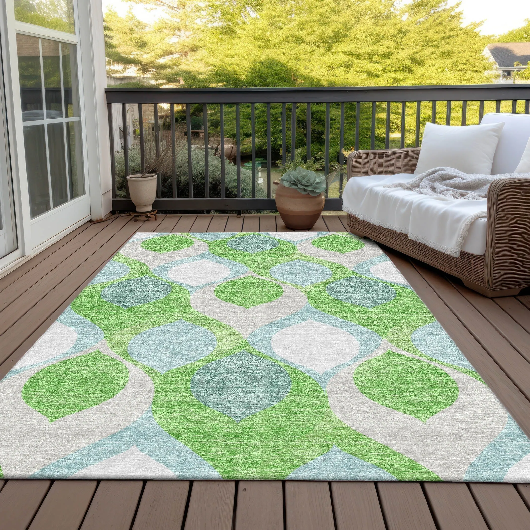 Machine Washable Indoor/ Outdoor Chantille Geo Contemporary Rug