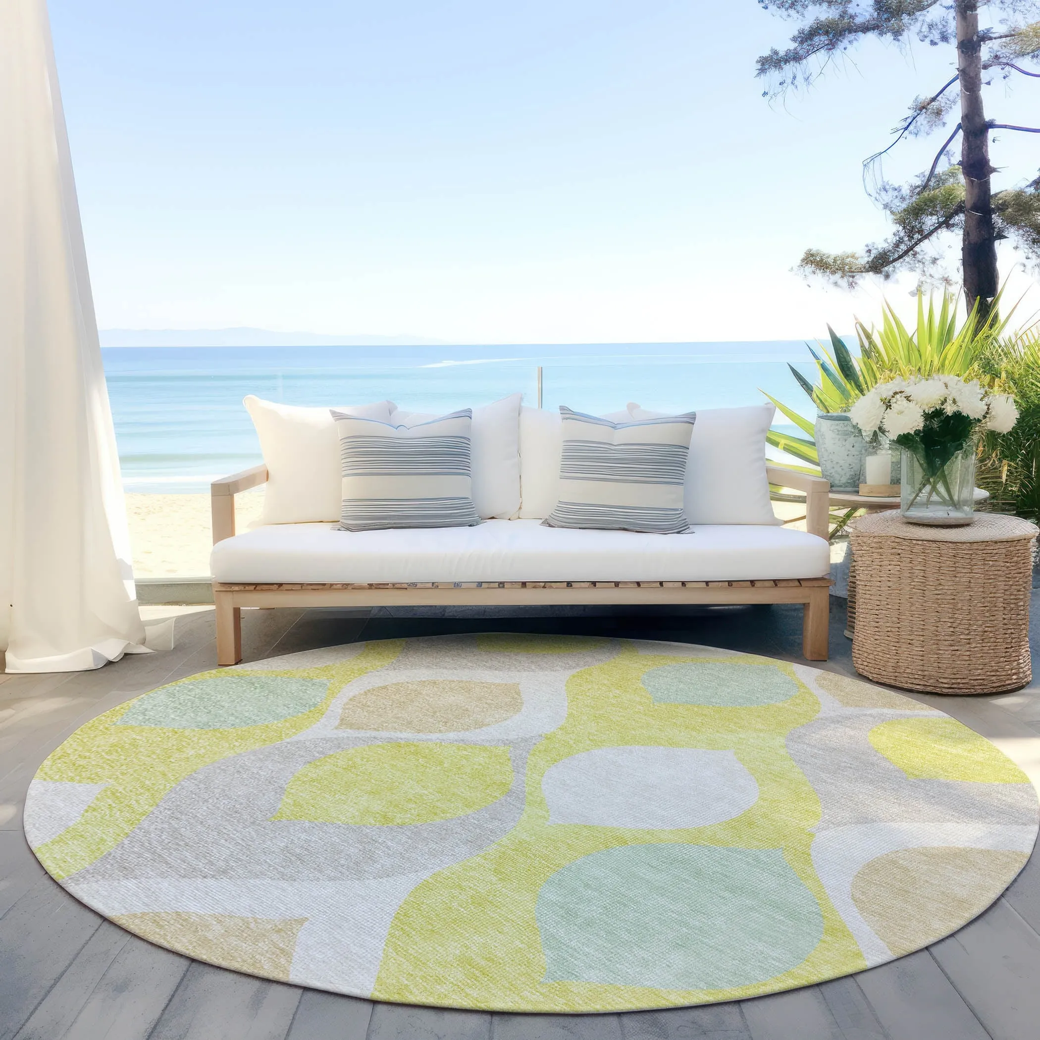 Machine Washable Indoor/ Outdoor Chantille Geo Contemporary Rug