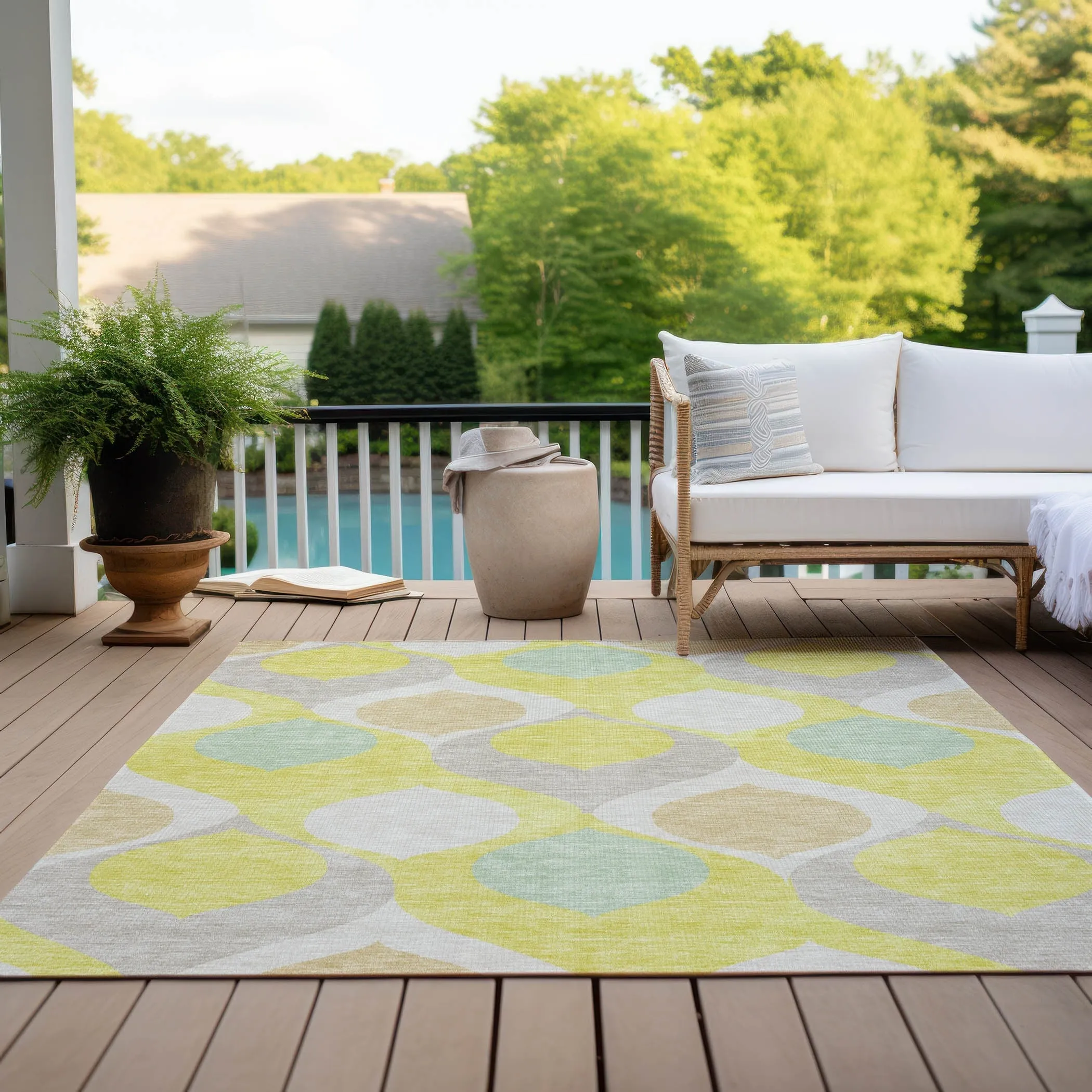 Machine Washable Indoor/ Outdoor Chantille Geo Contemporary Rug