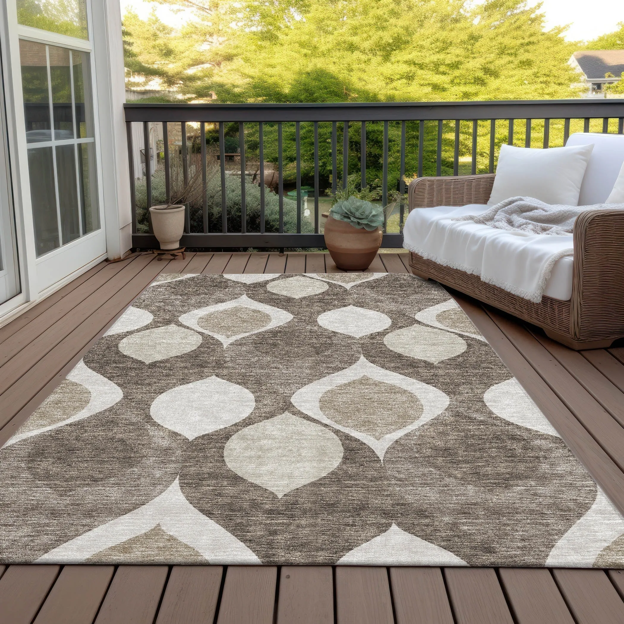 Machine Washable Indoor/ Outdoor Chantille Geo Contemporary Rug