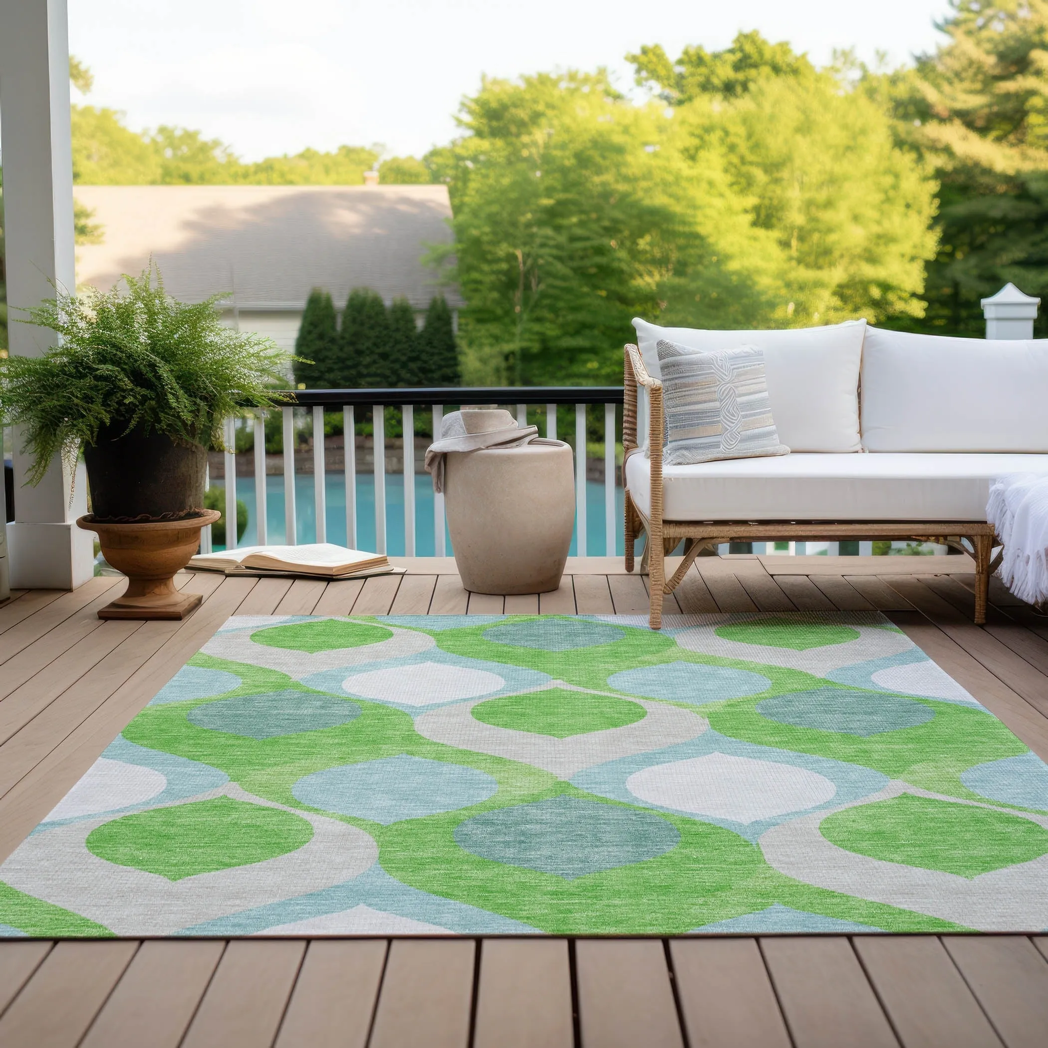 Machine Washable Indoor/ Outdoor Chantille Geo Contemporary Rug