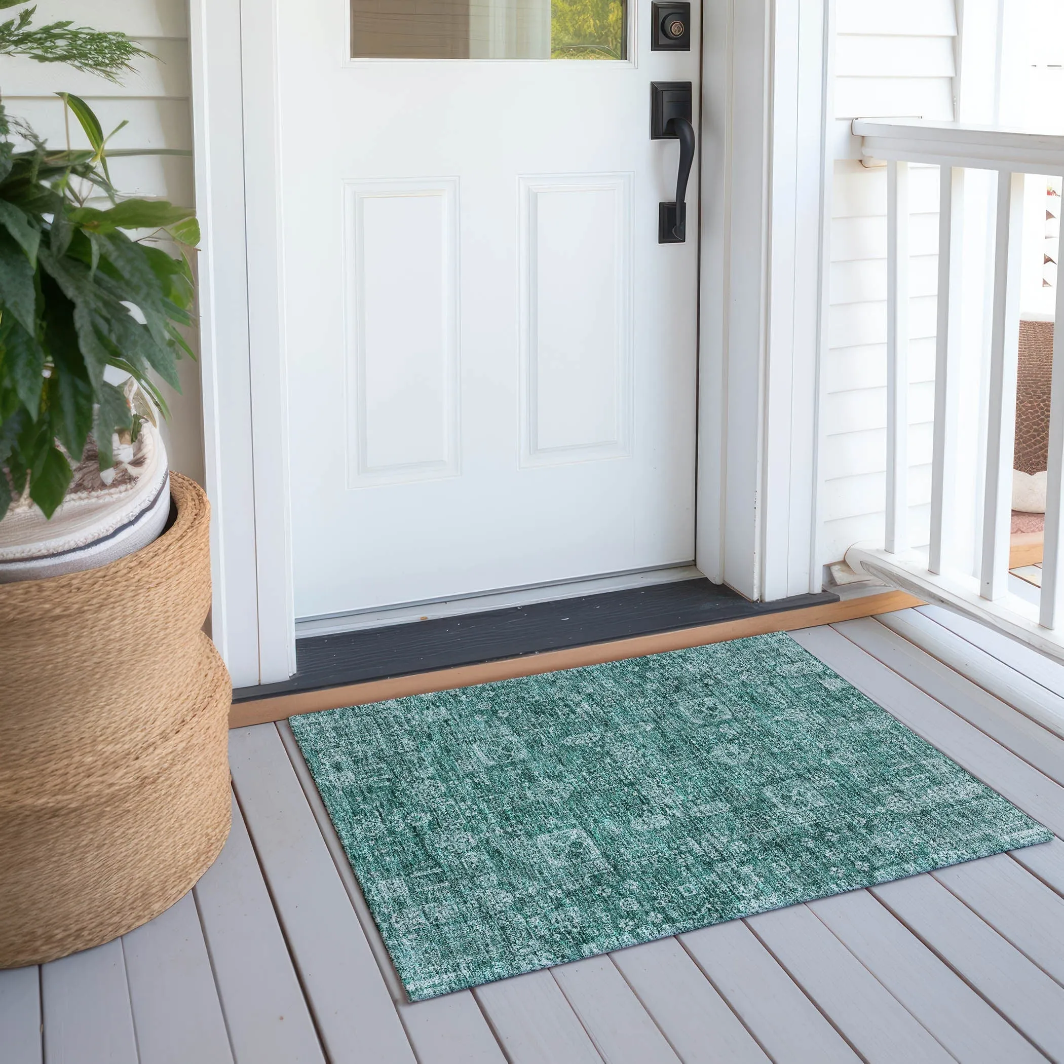 Machine Washable Indoor/ Outdoor Chantille Traditional Vintage Rug