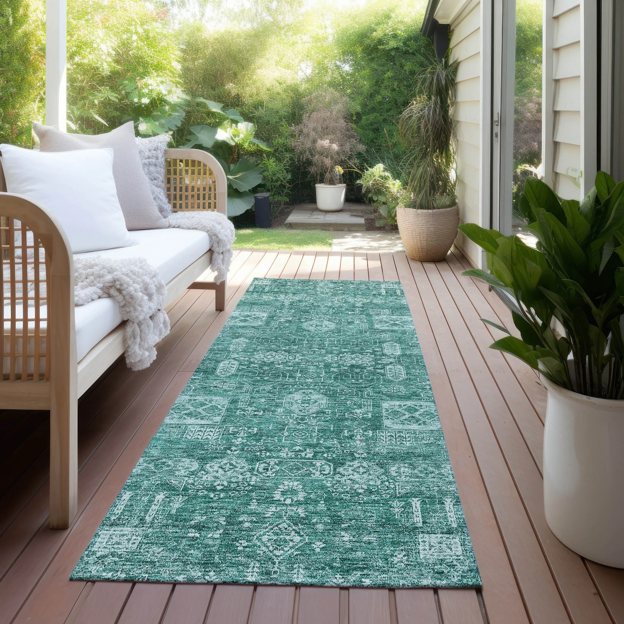 Machine Washable Indoor/ Outdoor Chantille Traditional Vintage Rug