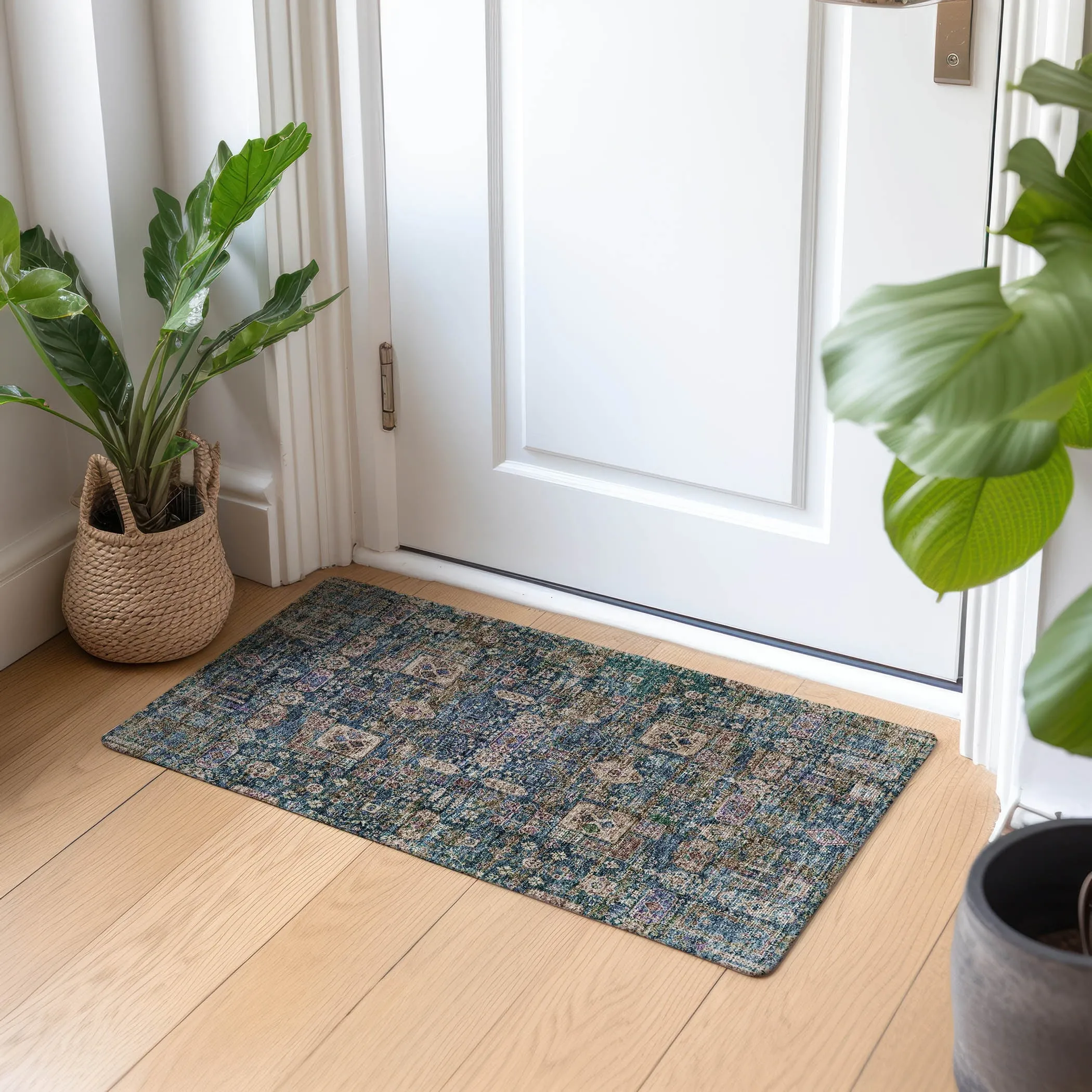 Machine Washable Indoor/ Outdoor Chantille Traditional Vintage Rug