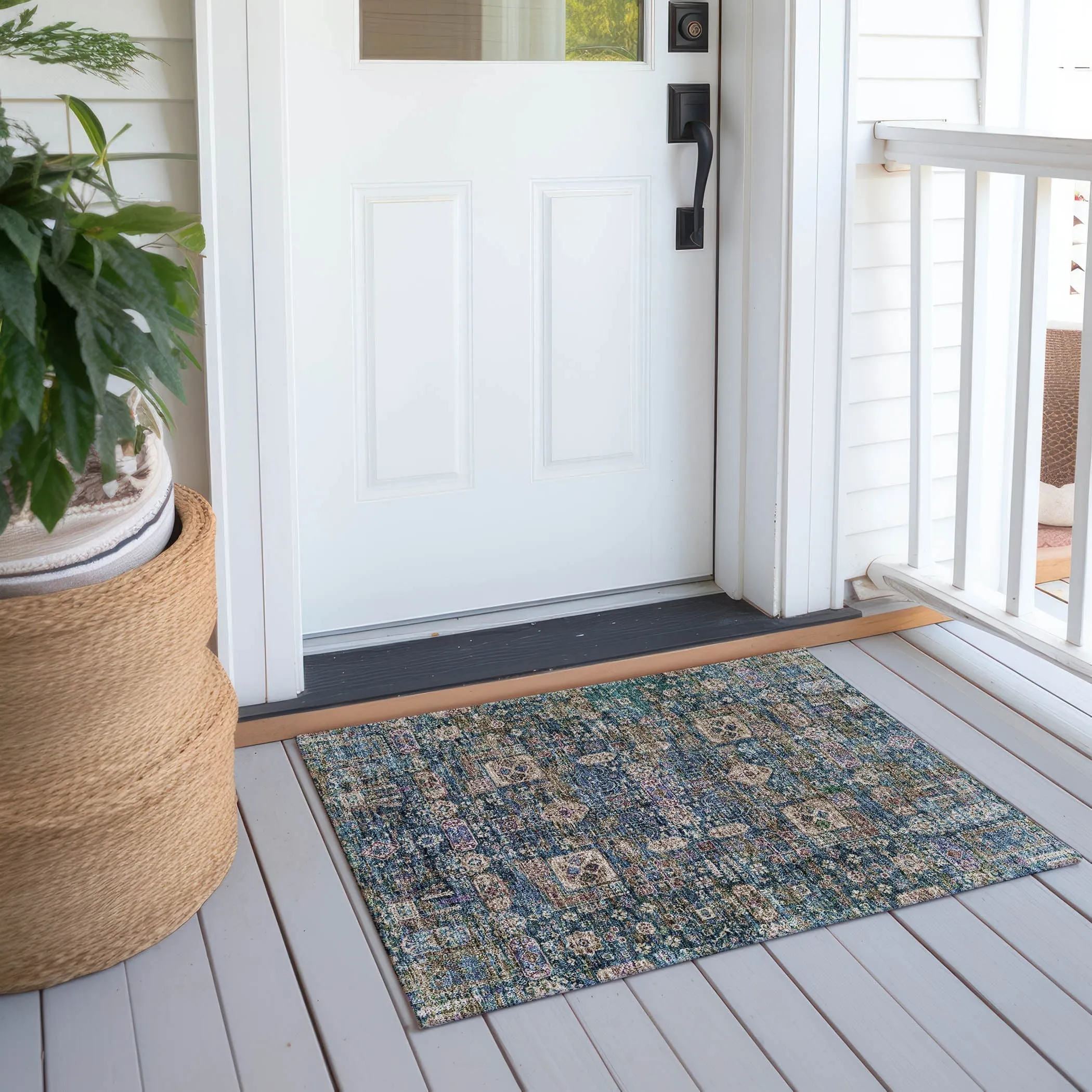 Machine Washable Indoor/ Outdoor Chantille Traditional Vintage Rug